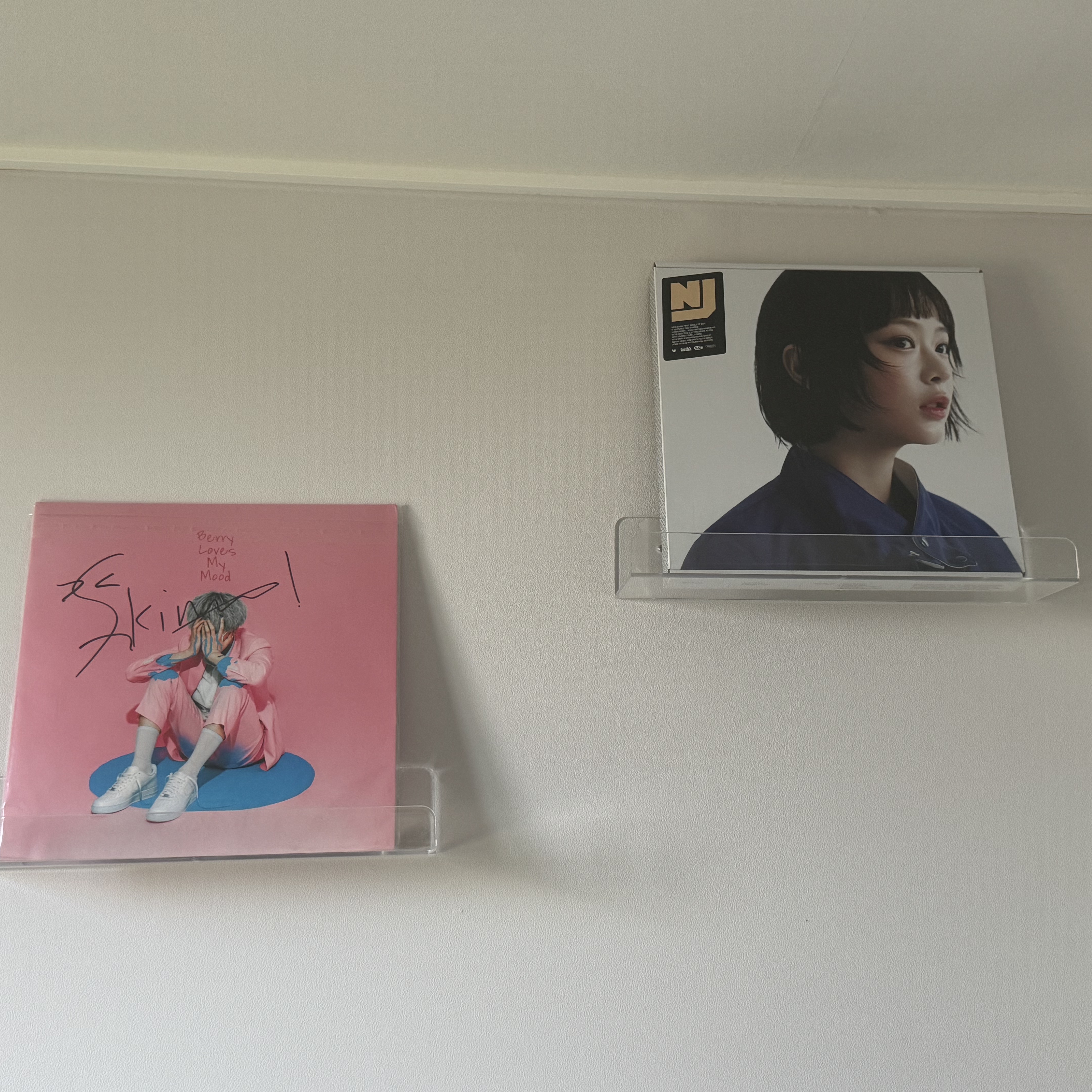 NewJeans How Sweet Standard (Hanni Ver.), Skinny Brown Berry Loves My Mood LP Clear 착용 스타일