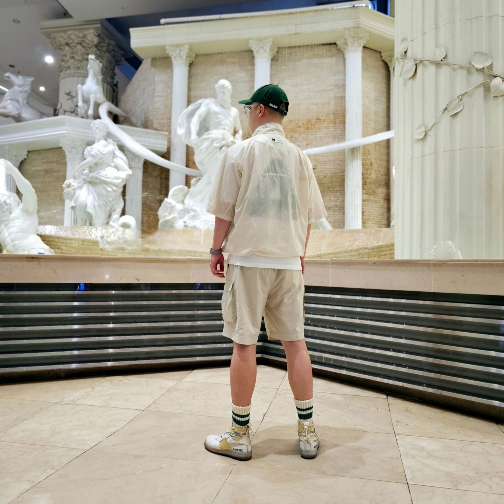 Palace P 6-Panel Racey Green - 24FW, Palace Reacto Tri-Ferg T-Shirt White - 23SS 착용 스타일