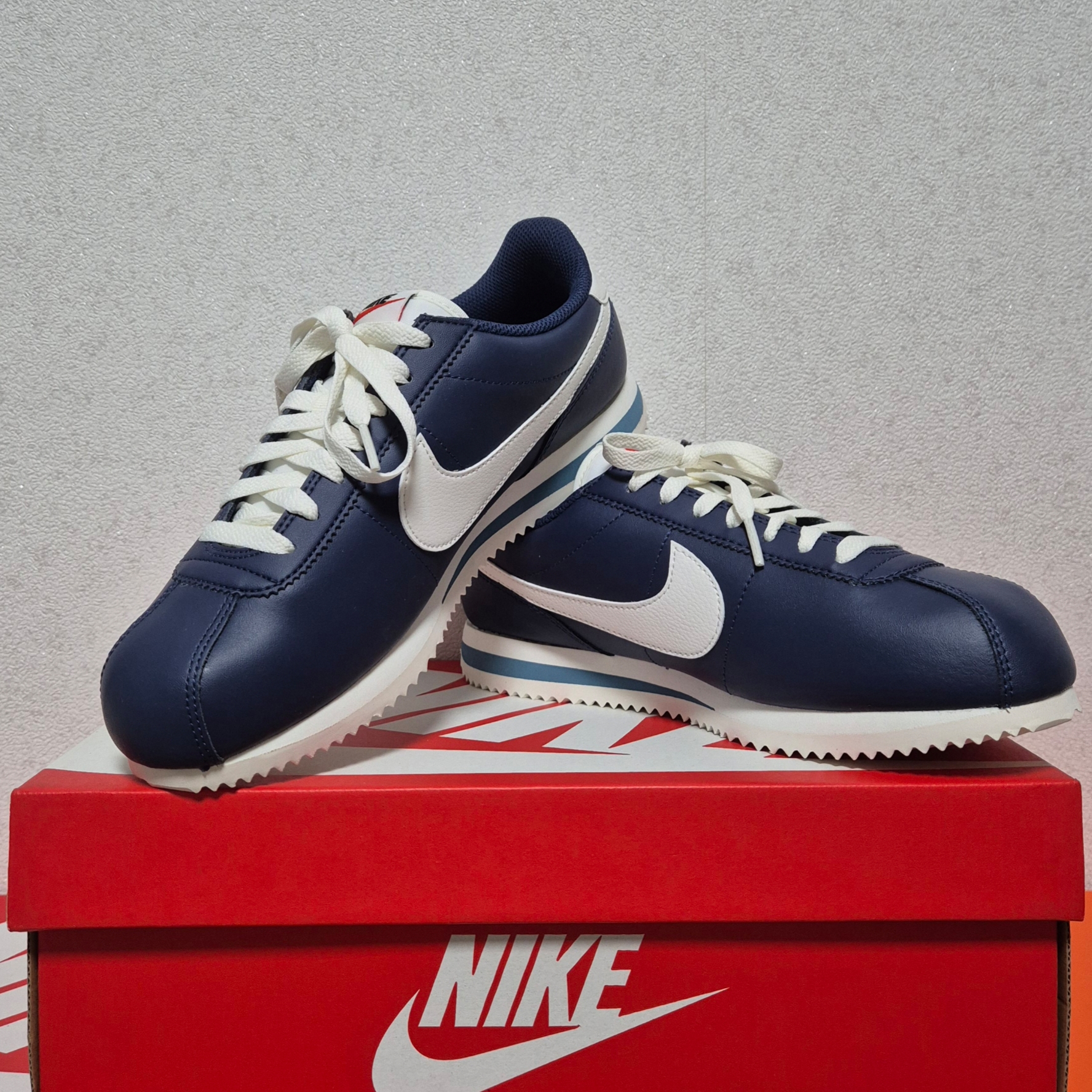 Nike Cortez Midnight Navy 착용 스타일 - 2