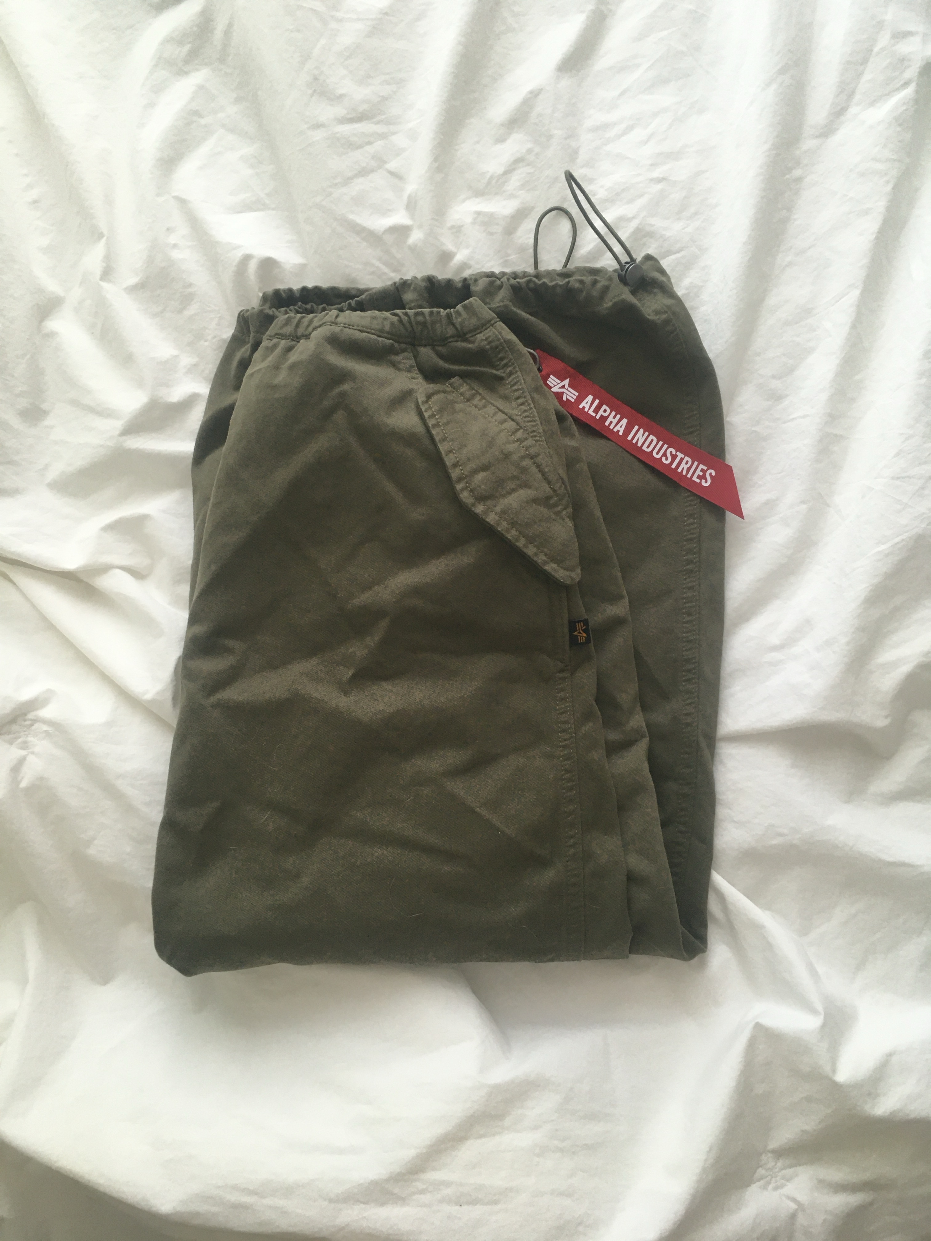 ALPHA INDUSTRIES Drawcord Skirt W Og-107 Green 착용 스타일 - 3