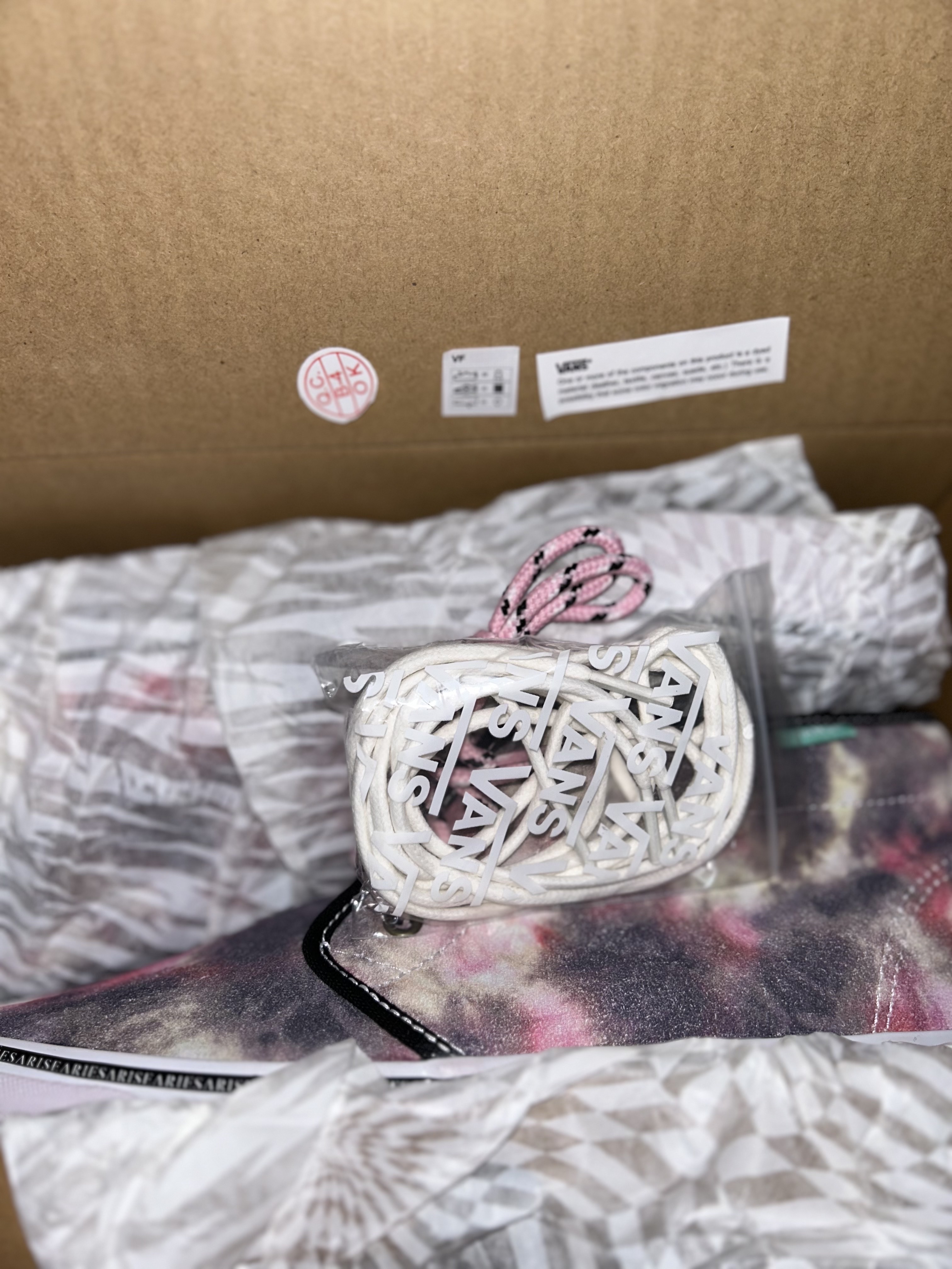 Vans Vault x Aries OG Chukka Boot LX Tie Dye 착용 스타일 - 7
