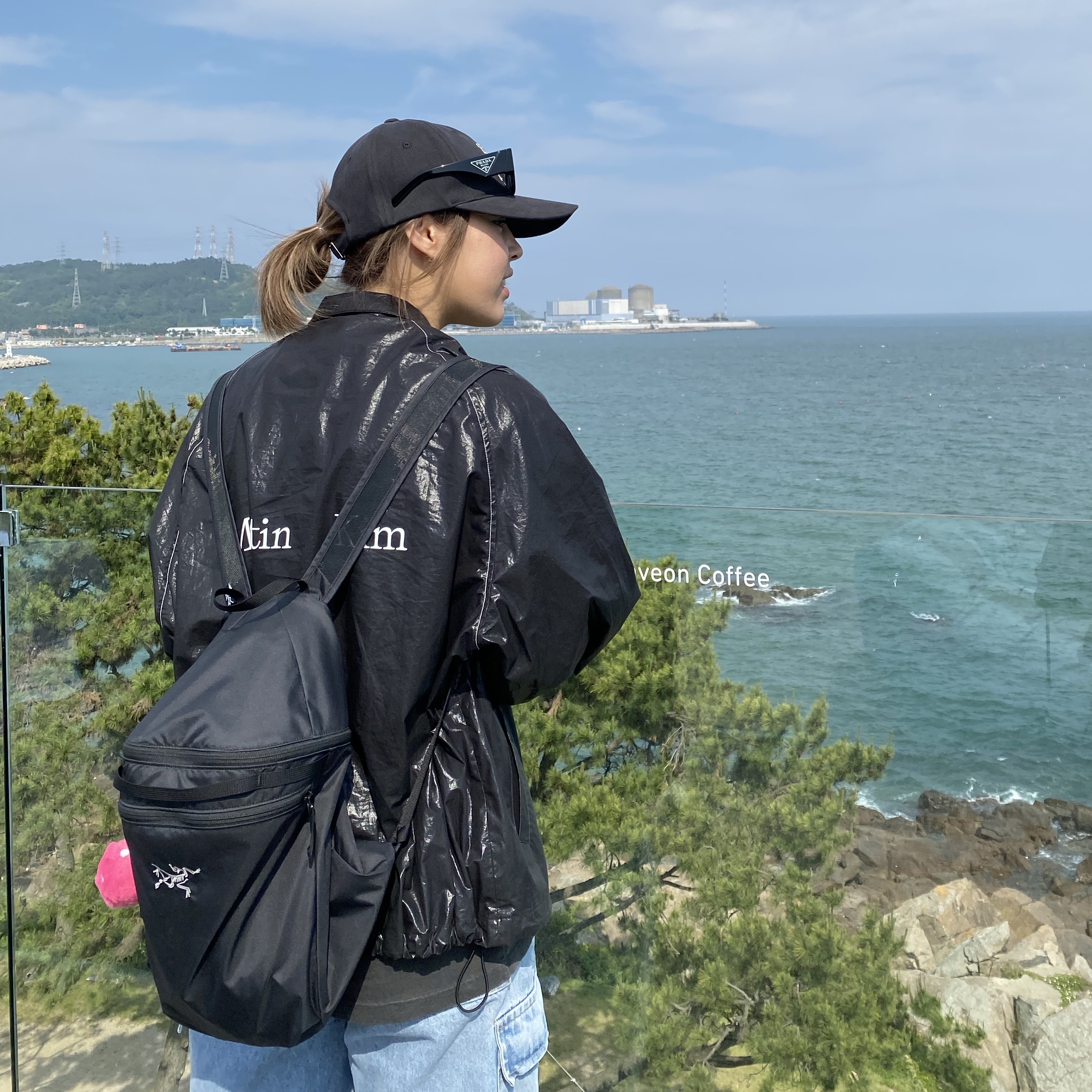 Salomon XA Pro 3D Black Magnet, Arc'teryx Heliad 15 Backpack Black 착용 스타일 - 3