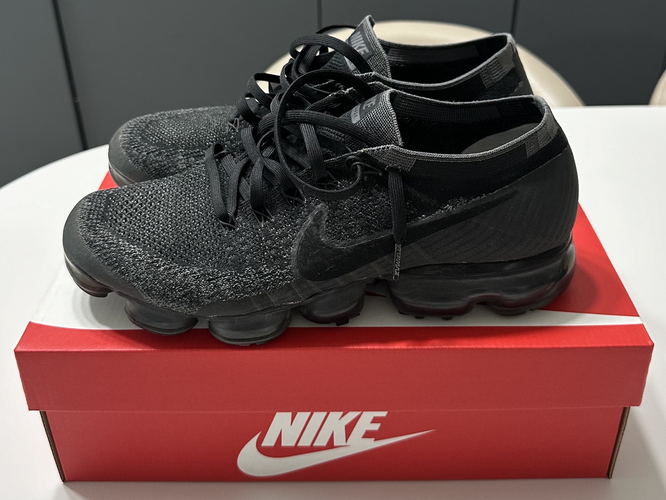 Nike Air Vapormax 2023 Flyknit Anthracite Black, Nike Air Vapormax Flyknit Black Dark Grey 착용 스타일 - 2