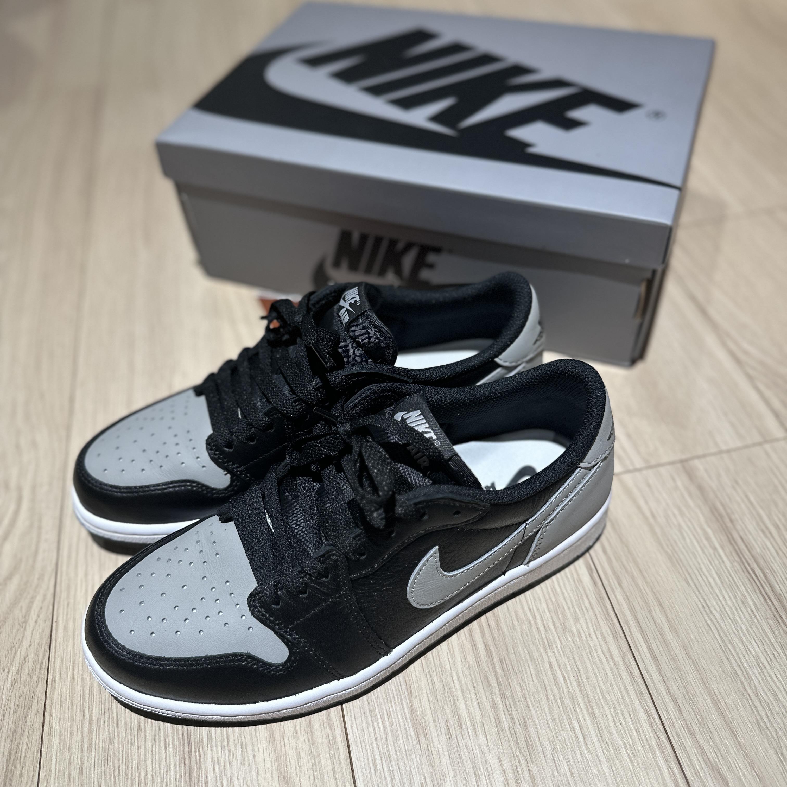 Jordan 1 Retro Low OG Shadow 착용 스타일 - 1