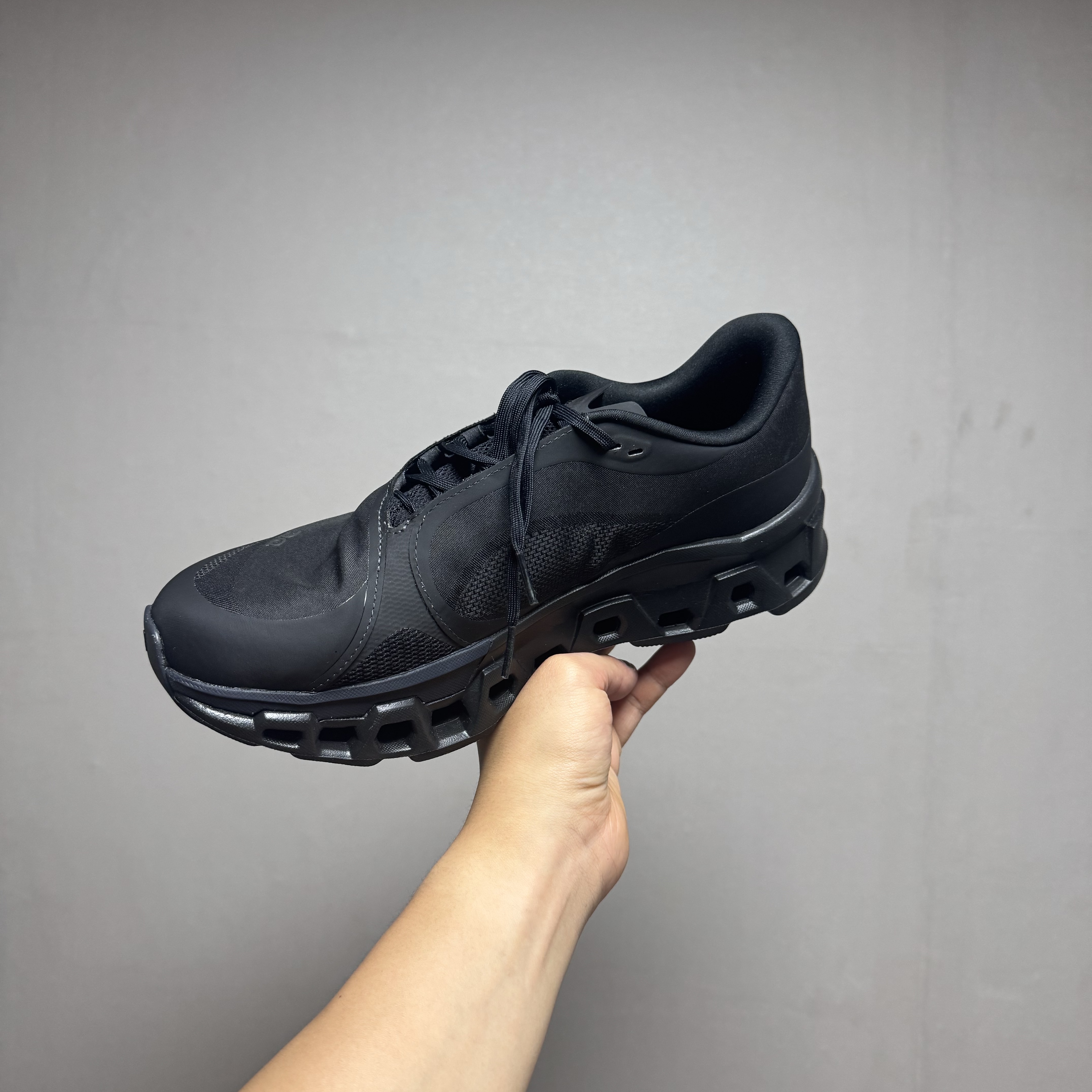On Running x Post Archive Faction (Paf) Cloudmonster 2 Black Magnet 착용 스타일