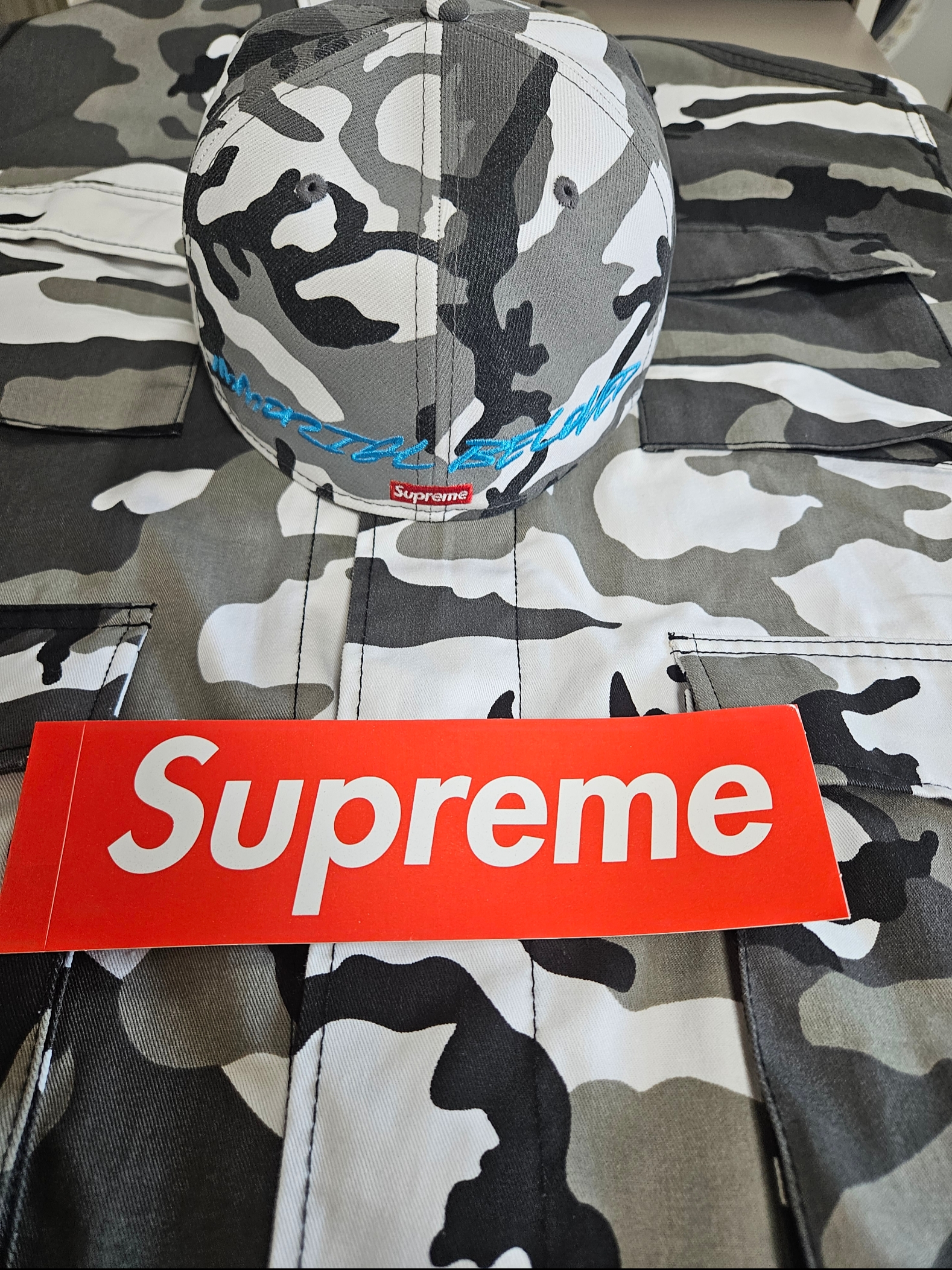 Supreme x Futura x New Era Snow Camo - 24SS 착용 스타일 - 4
