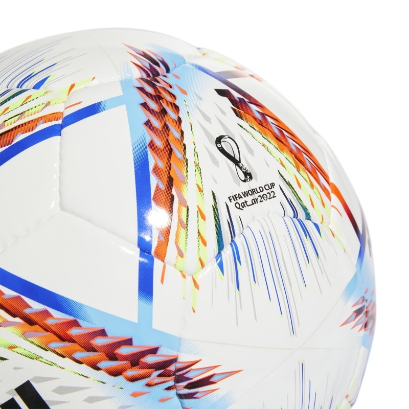Adidas Al Rihla Pro Sala Ball White Pantone 착용 스타일