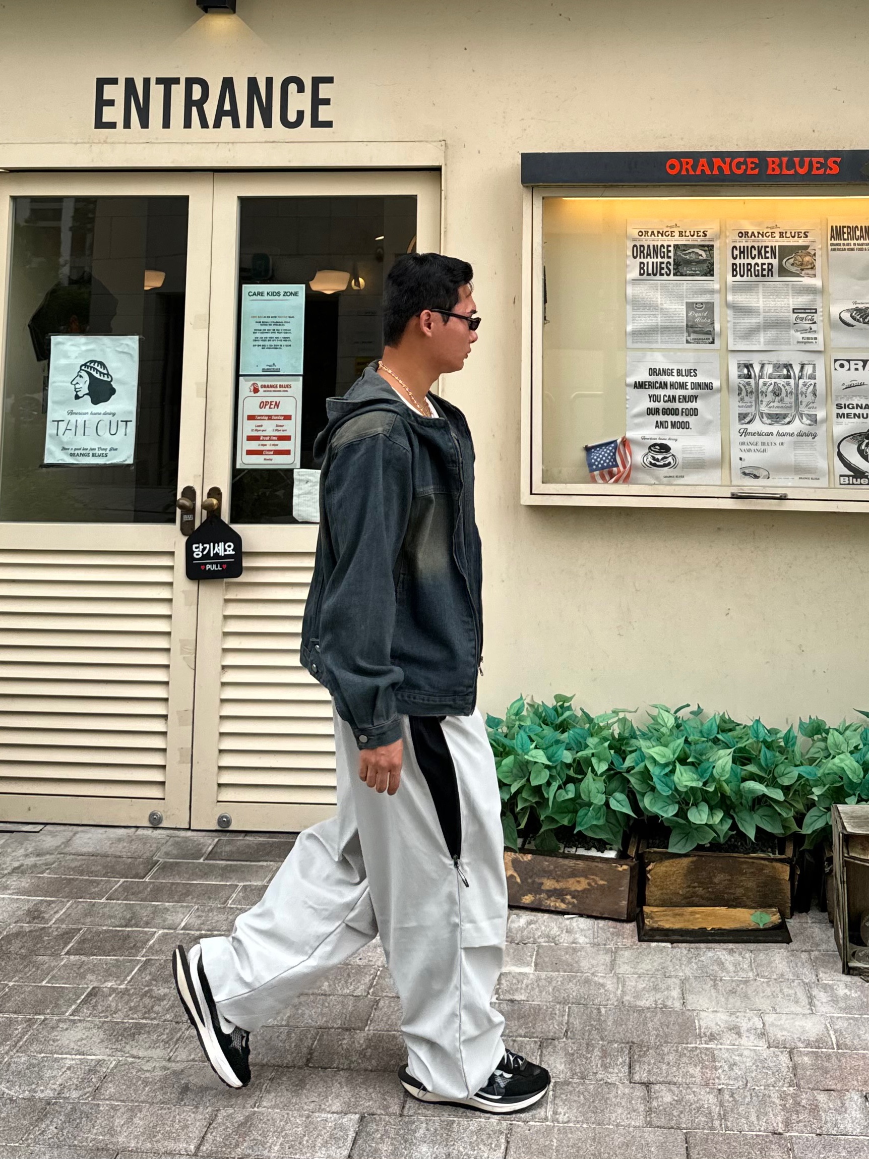 Nike x Sacai VaporWaffle Black White 착용 스타일 - 4