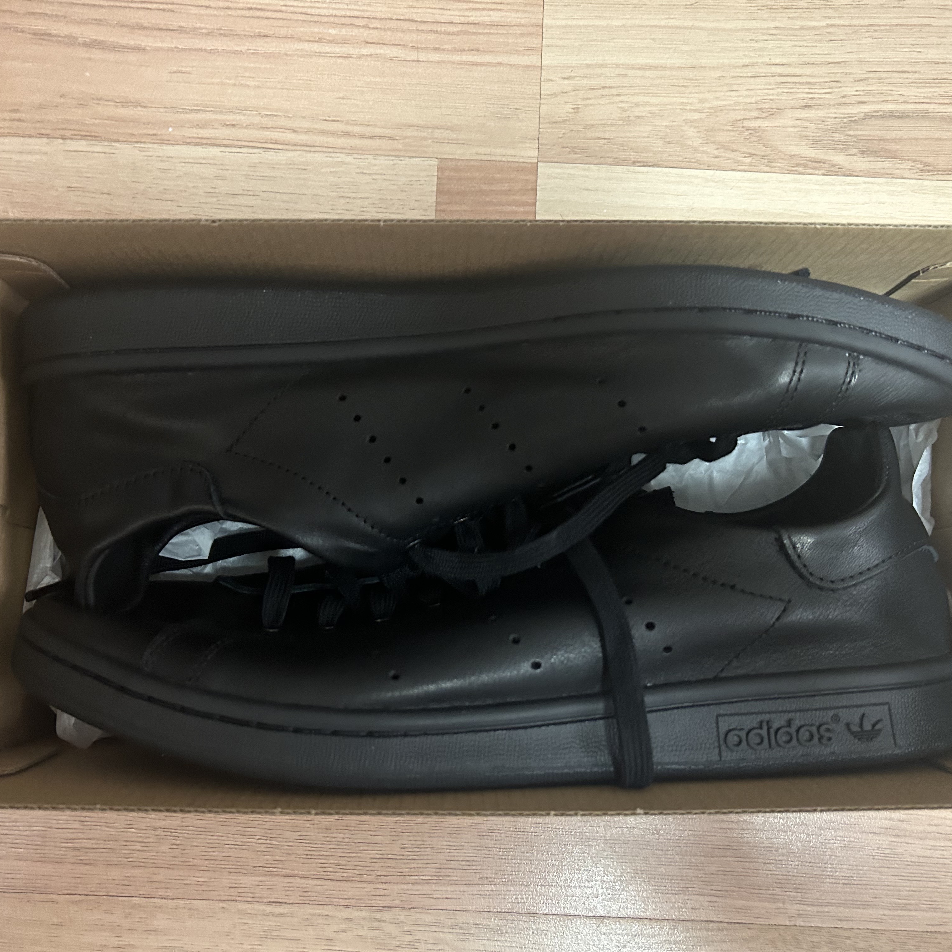 Adidas Stan Smith Decon Core Black 착용 스타일 - 4