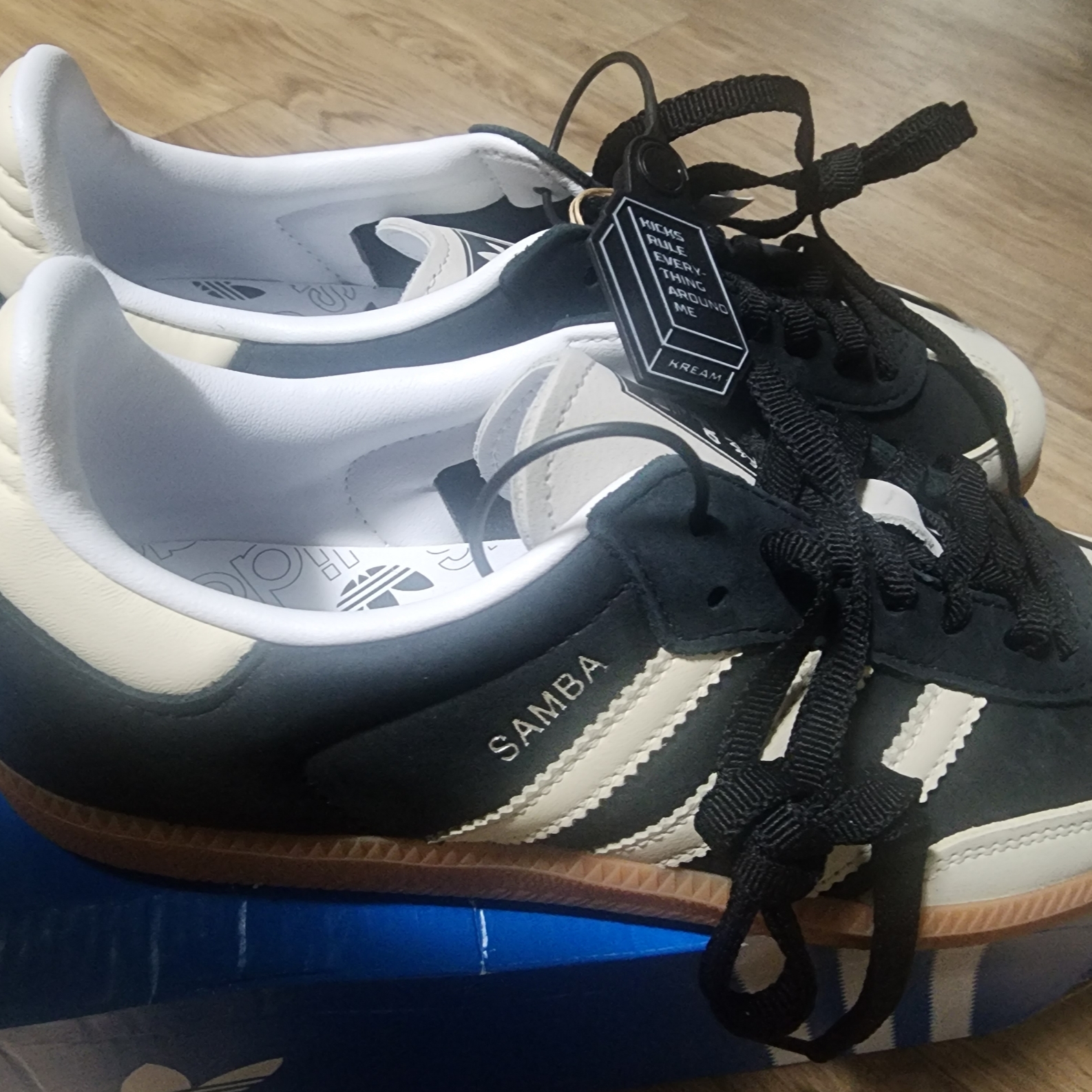 (W) Adidas Samba OG Core Black Wonder White 착용 스타일