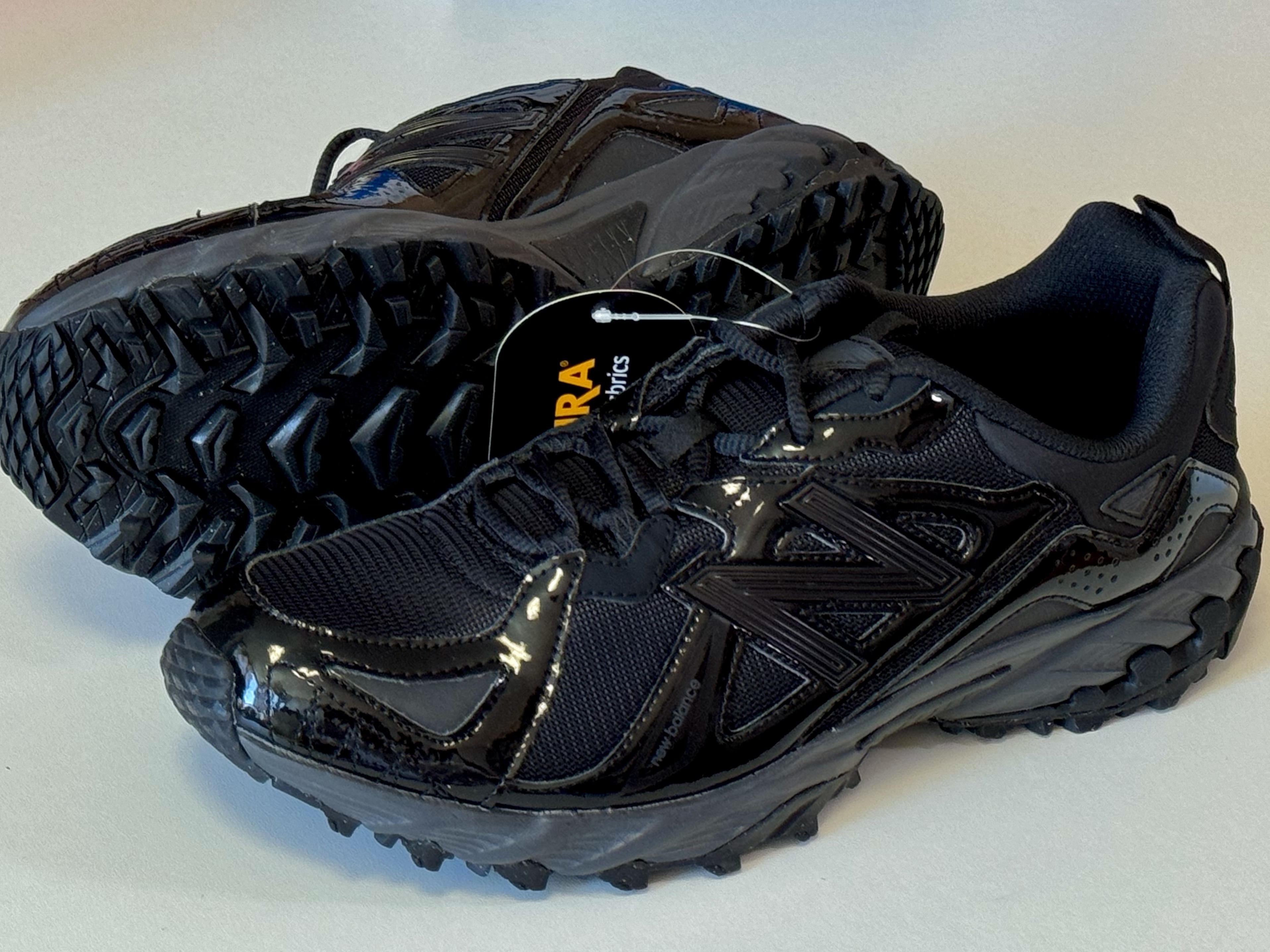 New Balance ML610TU Black 착용 스타일 - 2