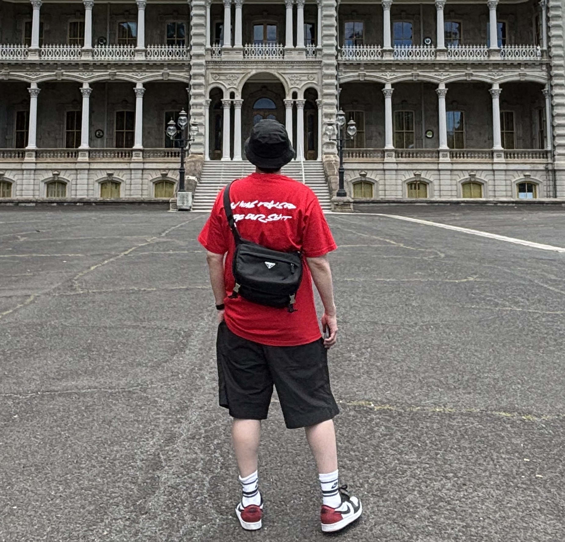 Supreme Futura Box Logo T-Shirt Red - 24SS, Prada Re-Nylon and Saffiano Leather Shoulder Bag Black 착용 스타일