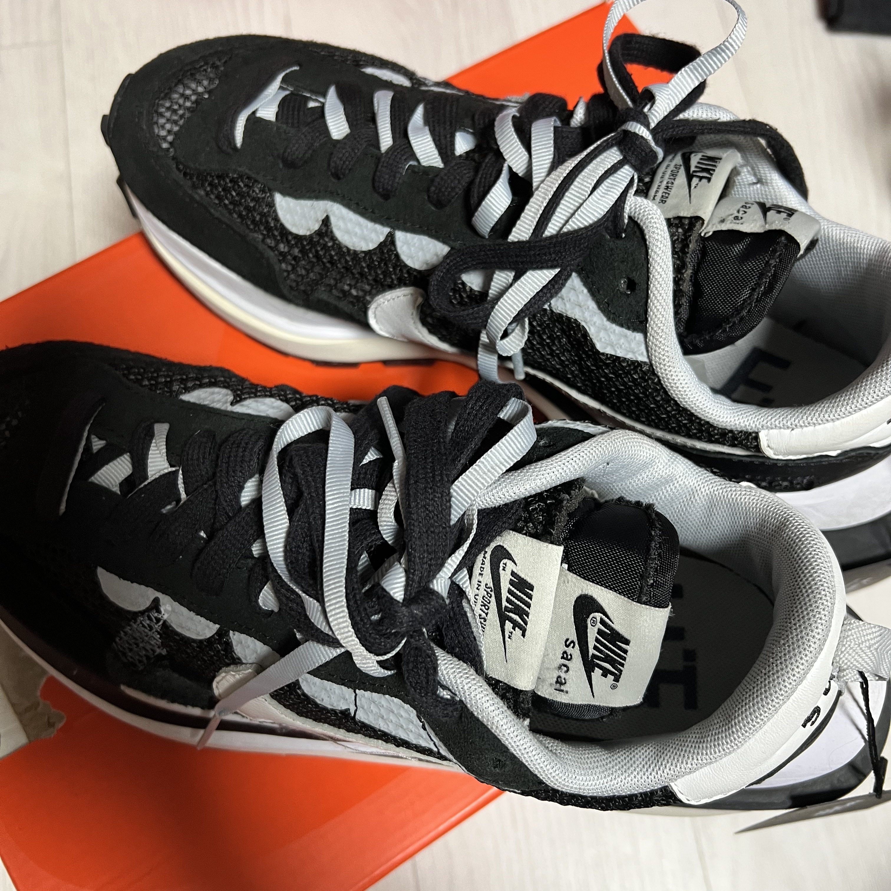 Nike x Sacai VaporWaffle Black White 착용 스타일
