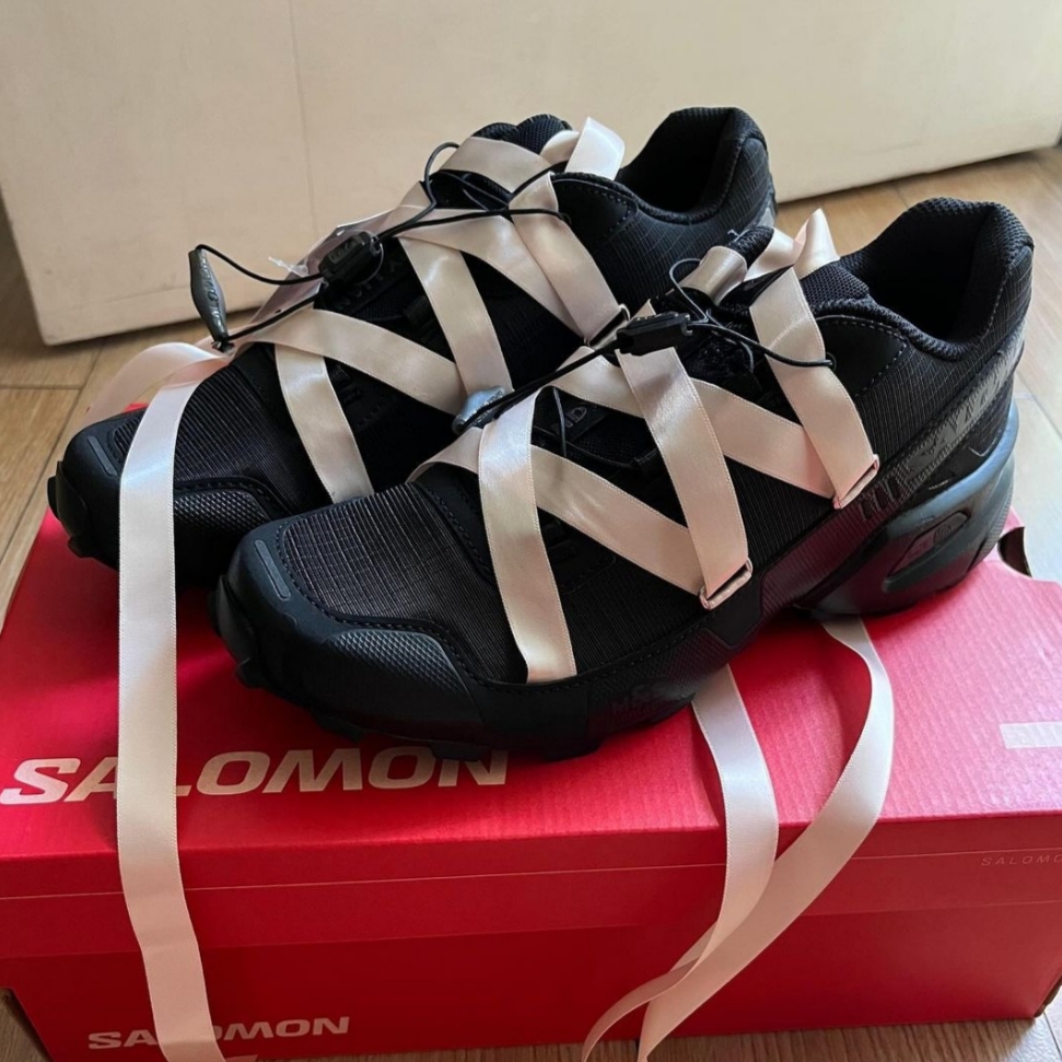 Salomon x Sandy Liang Speedcross 3 Ribbon 착용 스타일