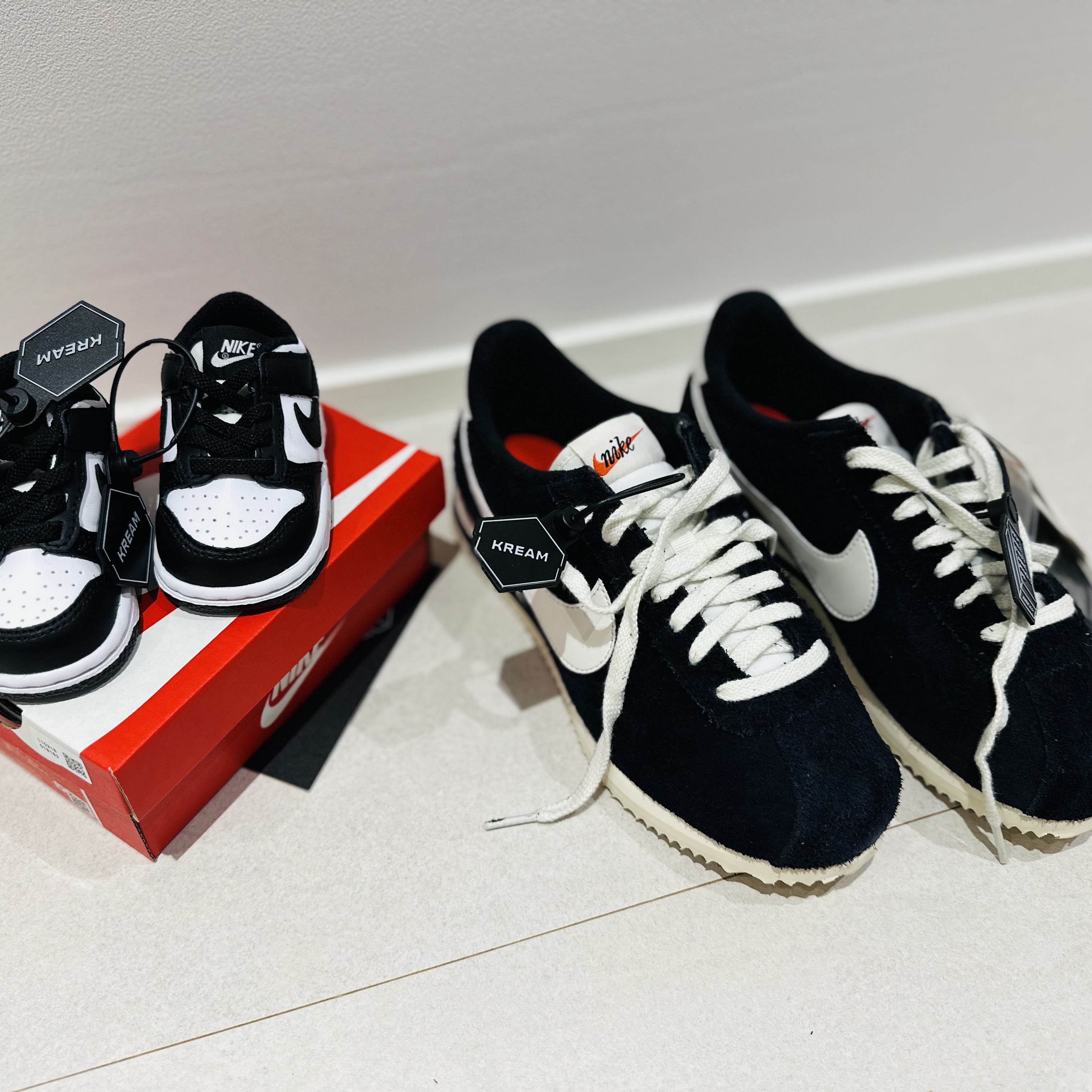 (W) Nike Cortez Vintage Black Sail 착용 스타일