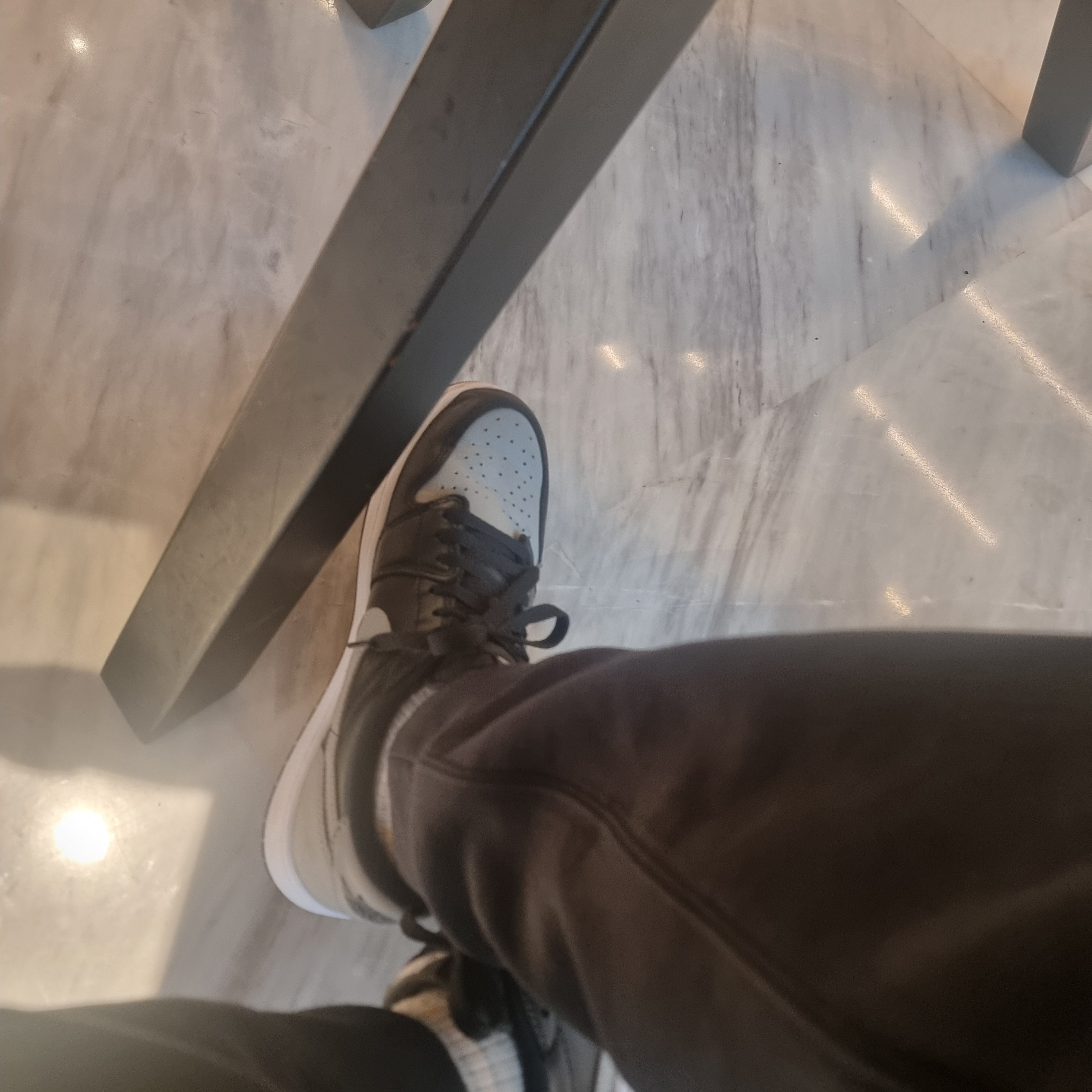 Jordan 1 Retro Low OG Shadow 착용 스타일