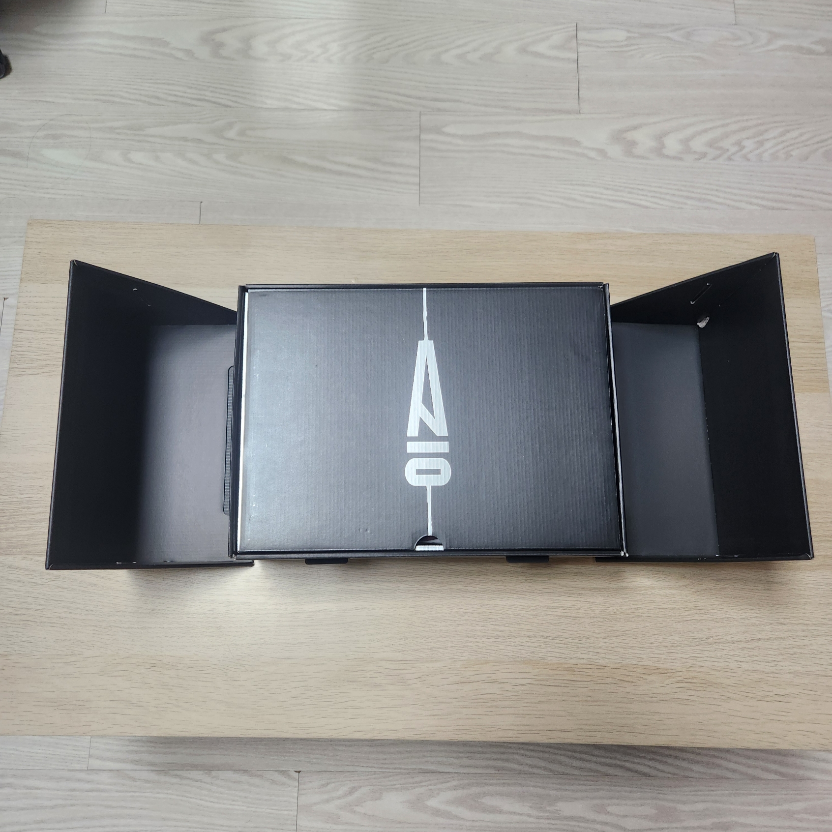 (W) Jordan 3 x A Ma Maniere Retro OG SP Black and Flat Pewter 착용 스타일 - 2