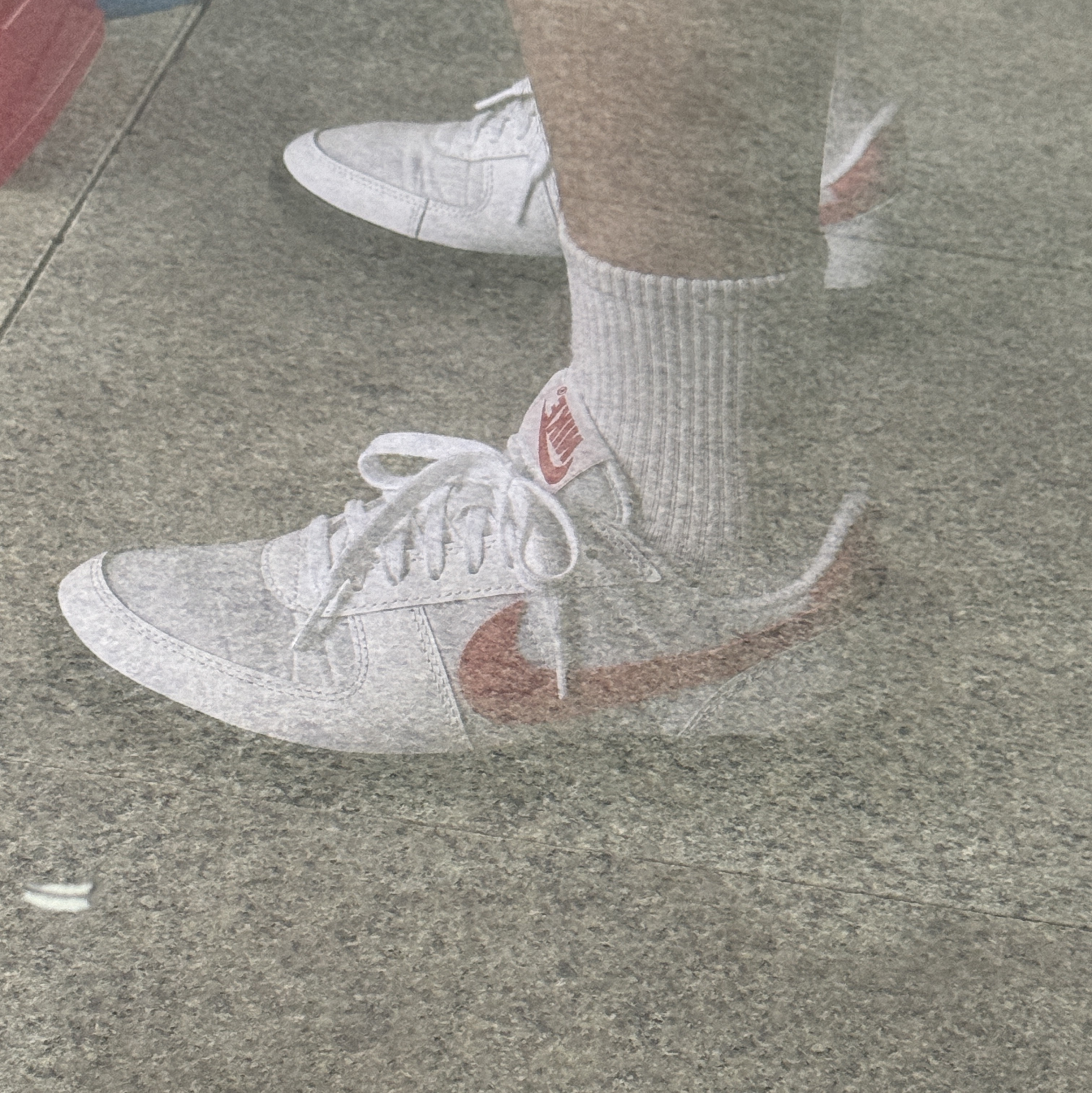 Nike Field General 82 SP White and Varsity Red 착용 스타일