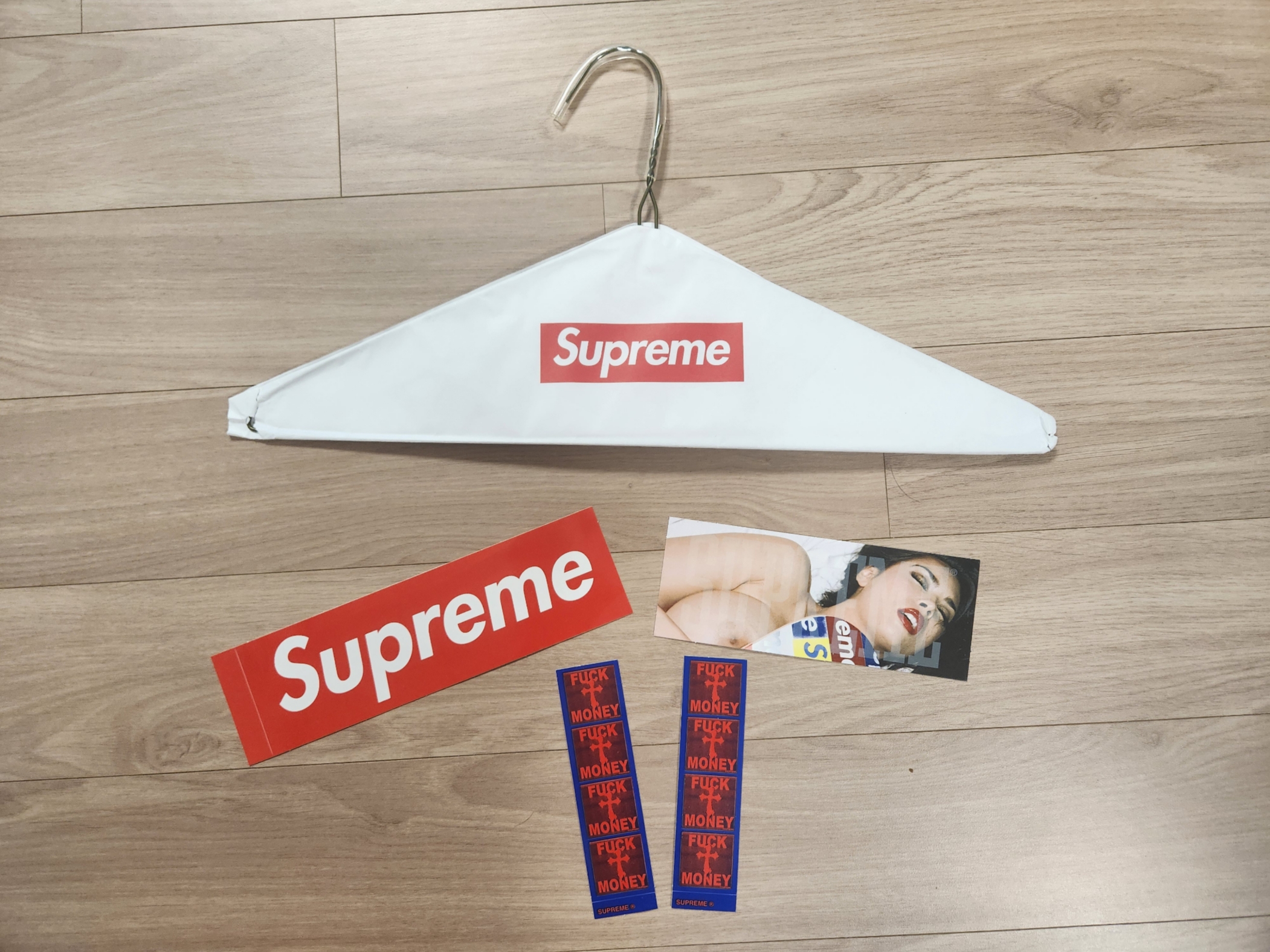 Supreme Waffle Small Box Sweater Black - 24FW 착용 스타일 - 2