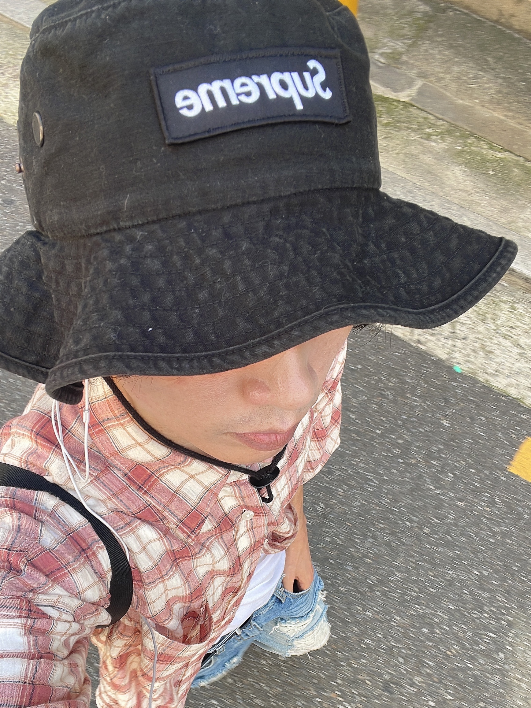 Nike x Supreme Air Force 1 Low Black, Supreme Mesh Small Backpack Black - 23SS 착용 스타일 - 5