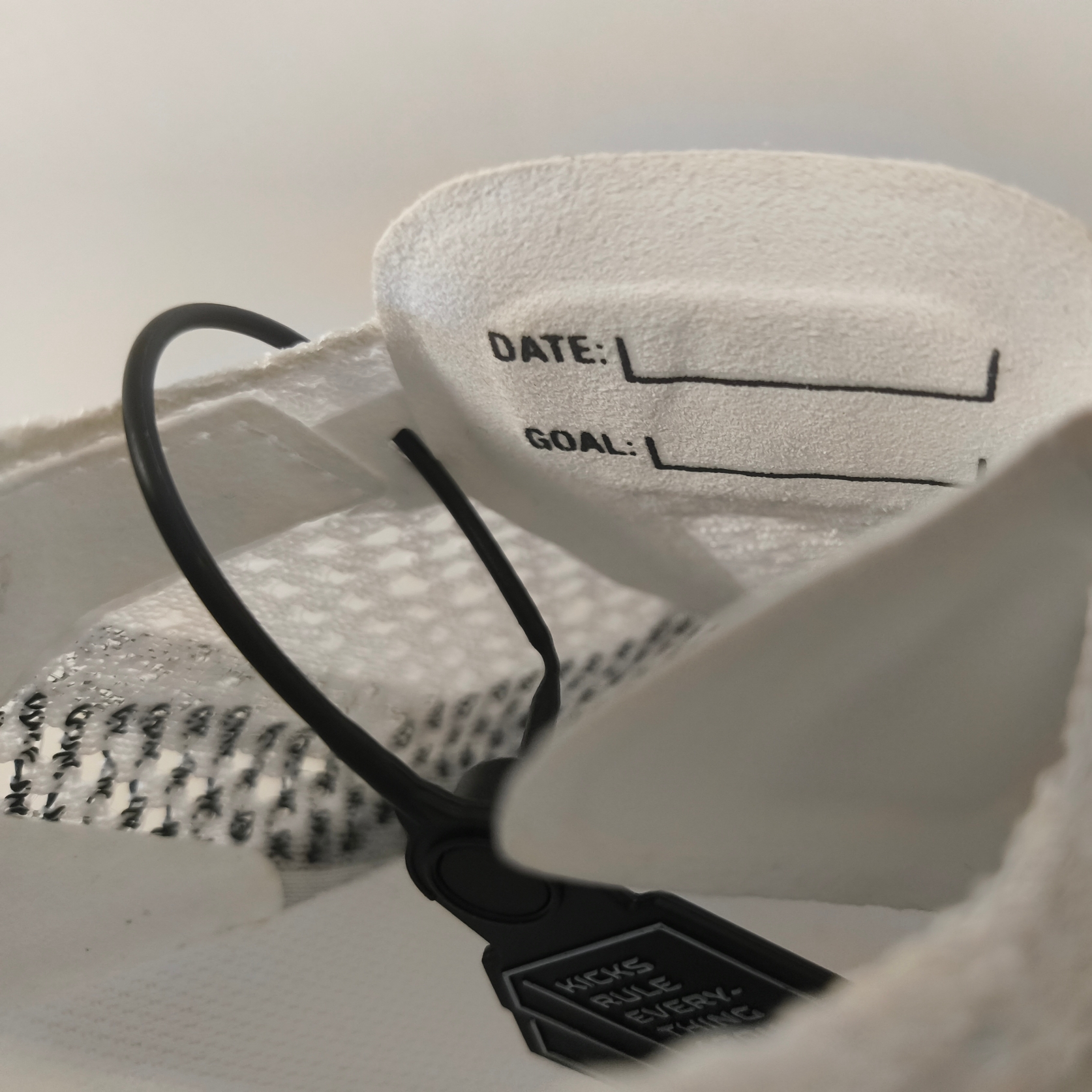Nike ZoomX Vaporfly Next% 3 White Grey 착용 스타일 - 2