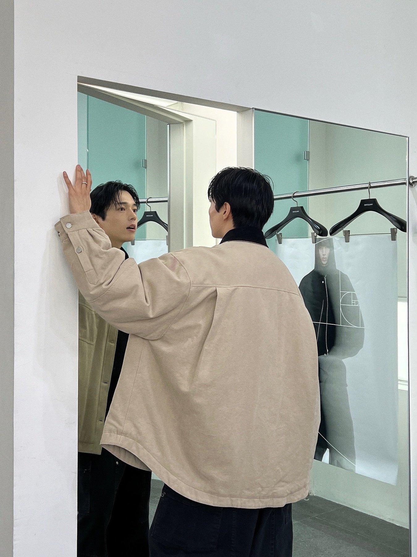 Haleine Padded Work Shirt Jacket Beige (VJ317), Haleine Padded Work Shirt Jacket Black (VJ316) 착용 스타일