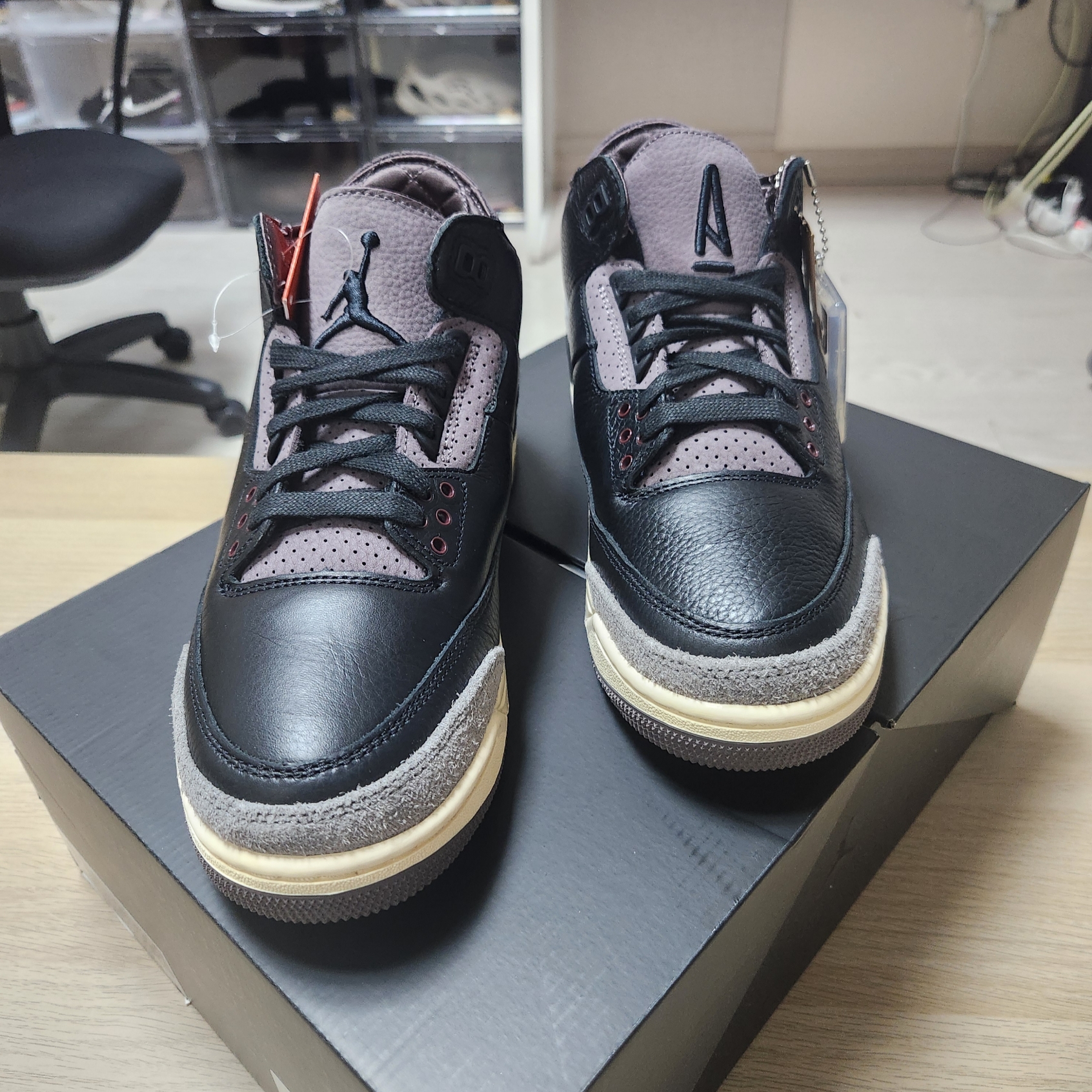 (W) Jordan 3 x A Ma Maniere Retro OG SP Black and Flat Pewter 착용 스타일 - 7