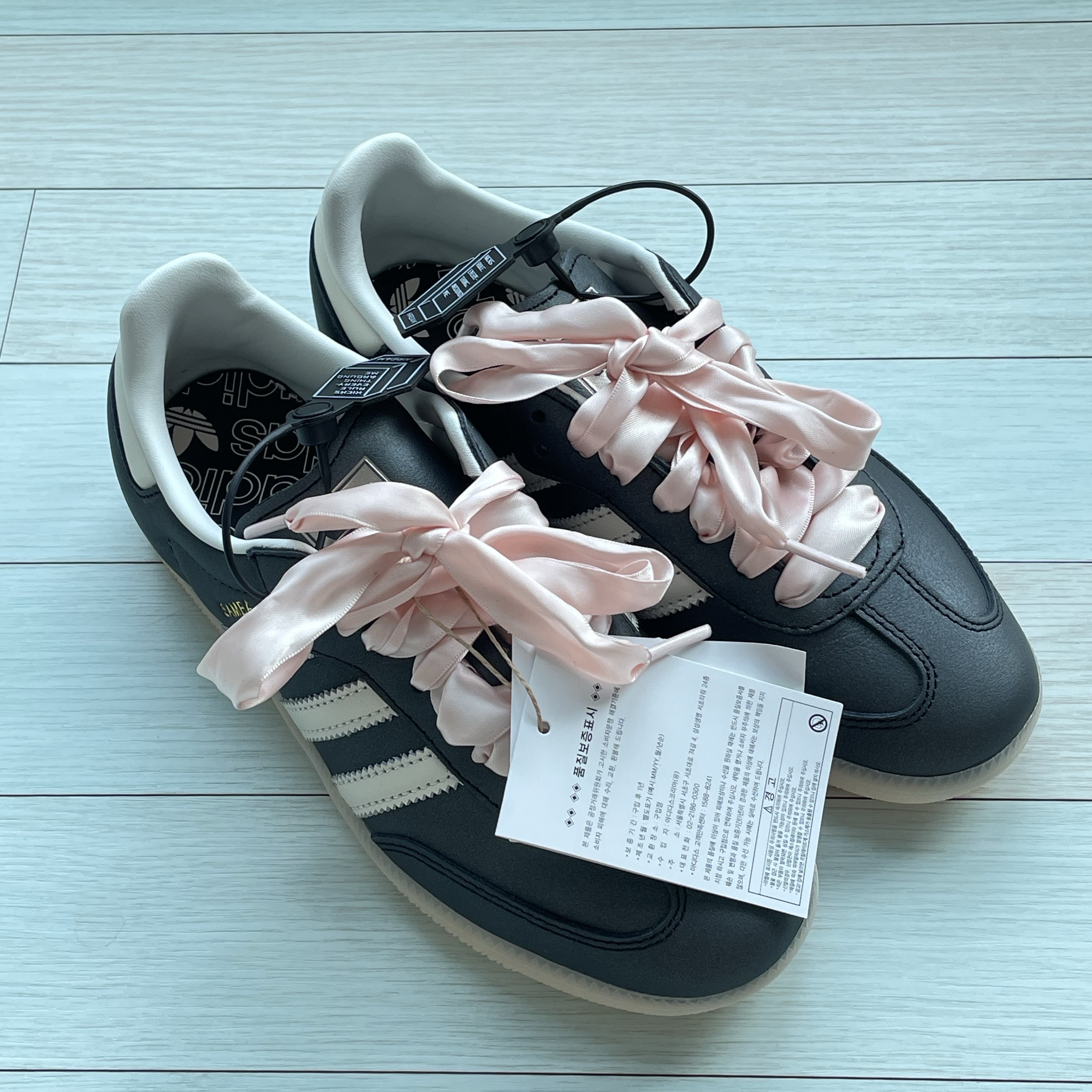 (W) Adidas Samba OG Core Black Off White 착용 스타일
