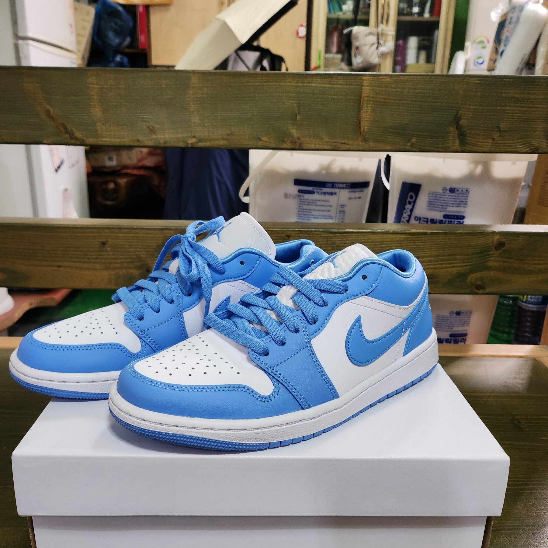 (W) Jordan 1 Low UNC University Blue 착용 스타일