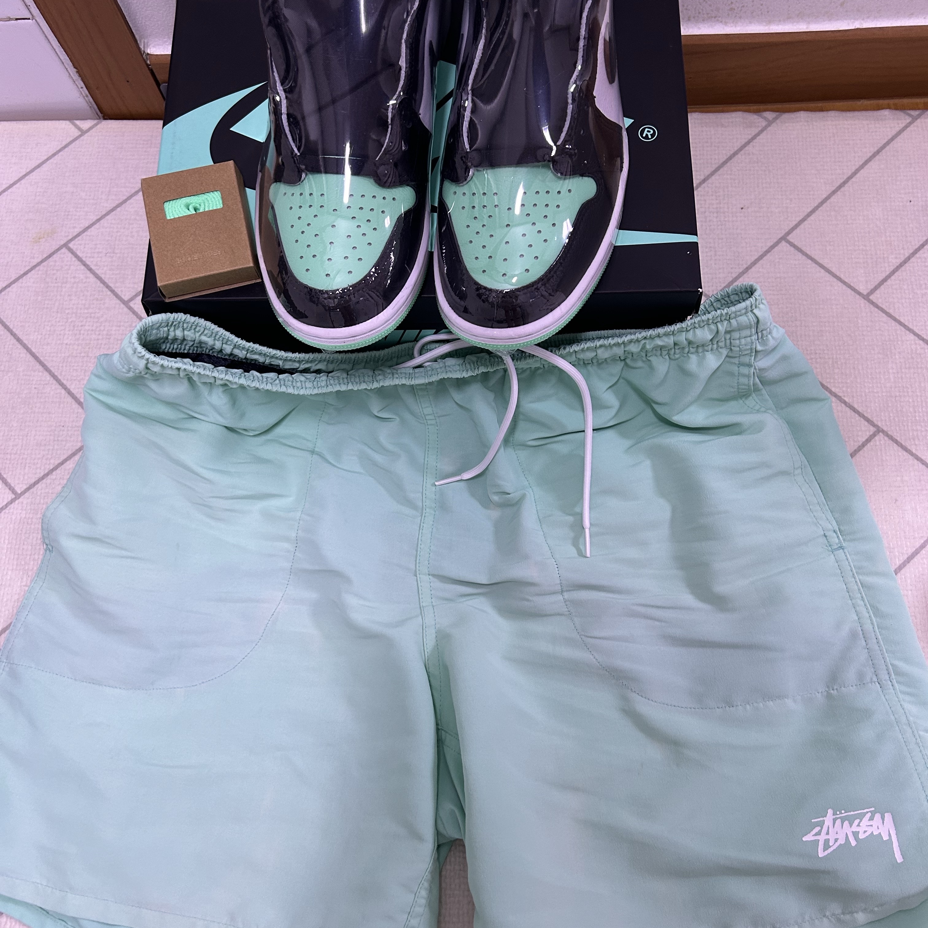 Jordan 1 Retro High OG Green Glow 착용 스타일