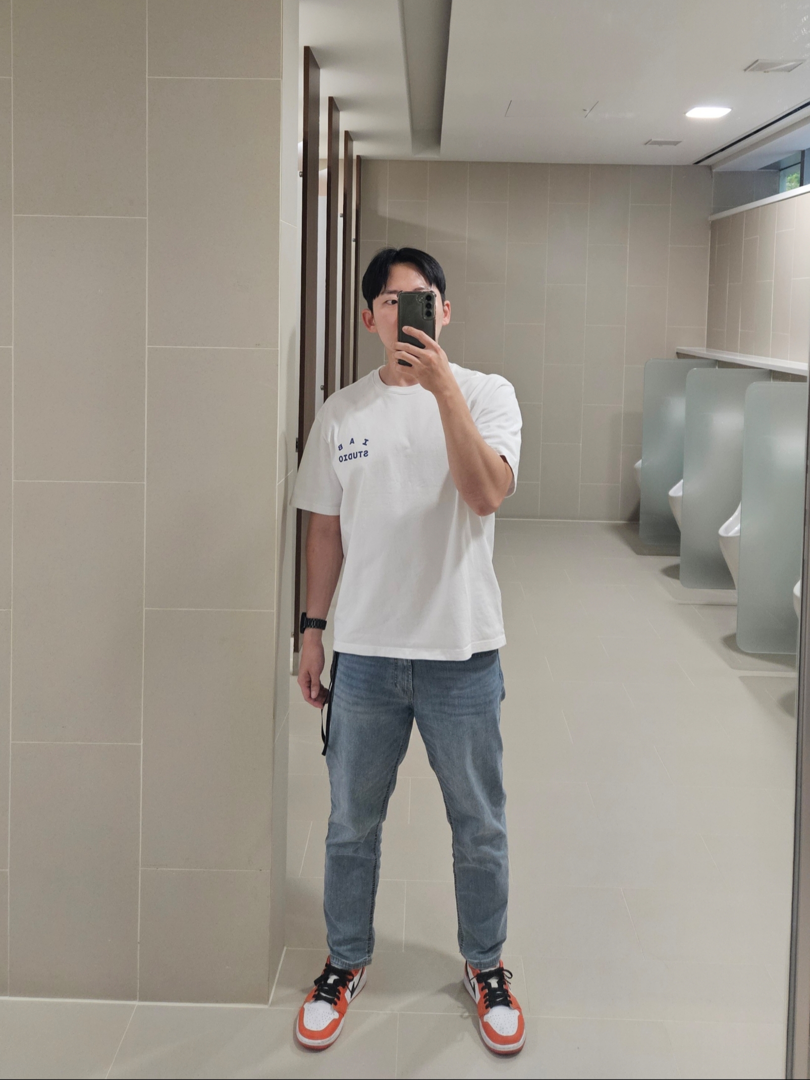 (W) Jordan 1 Low OG Starfish, IAB Studio T-Shirt White 착용 스타일