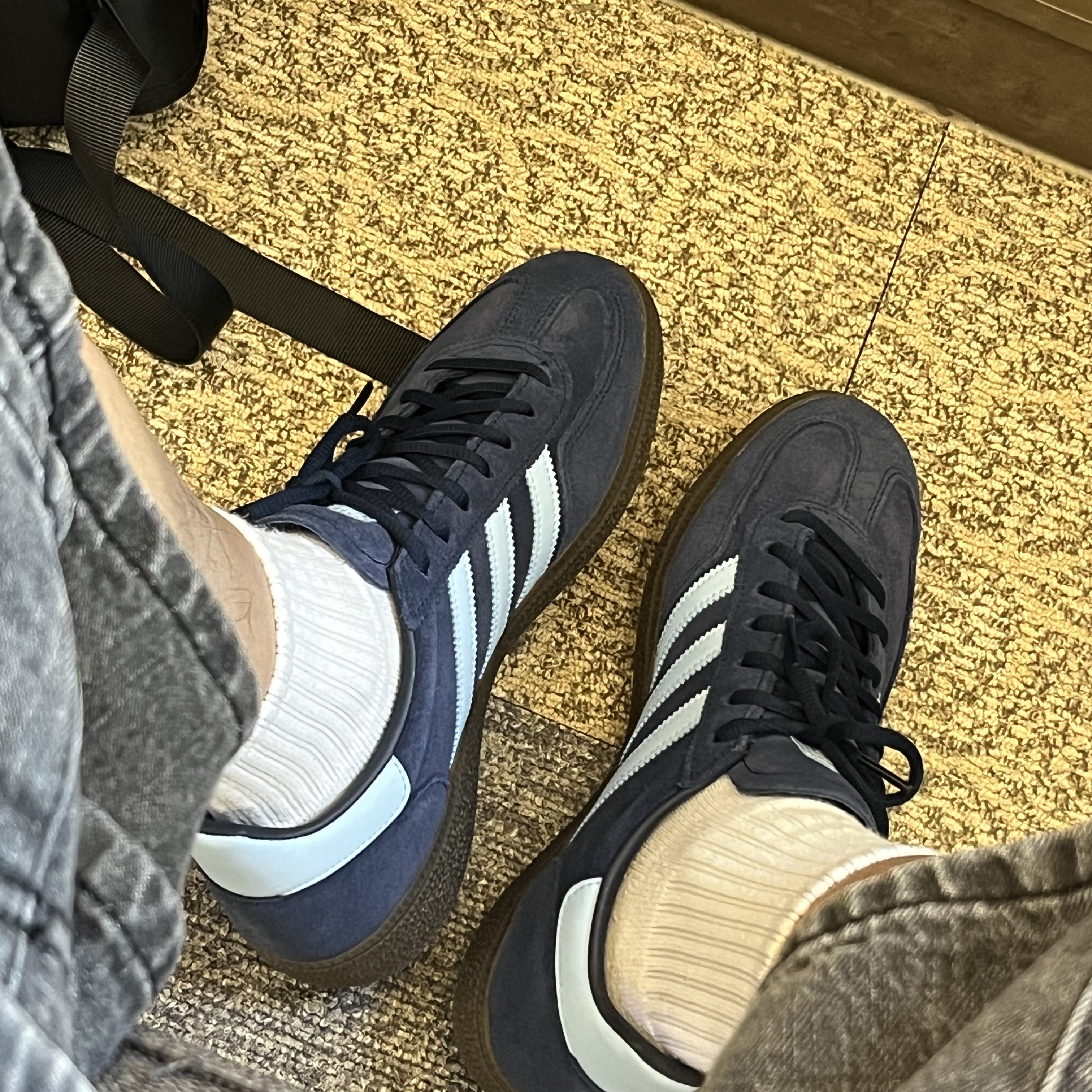 Adidas Spezial Handball Collegiate Navy 착용 스타일