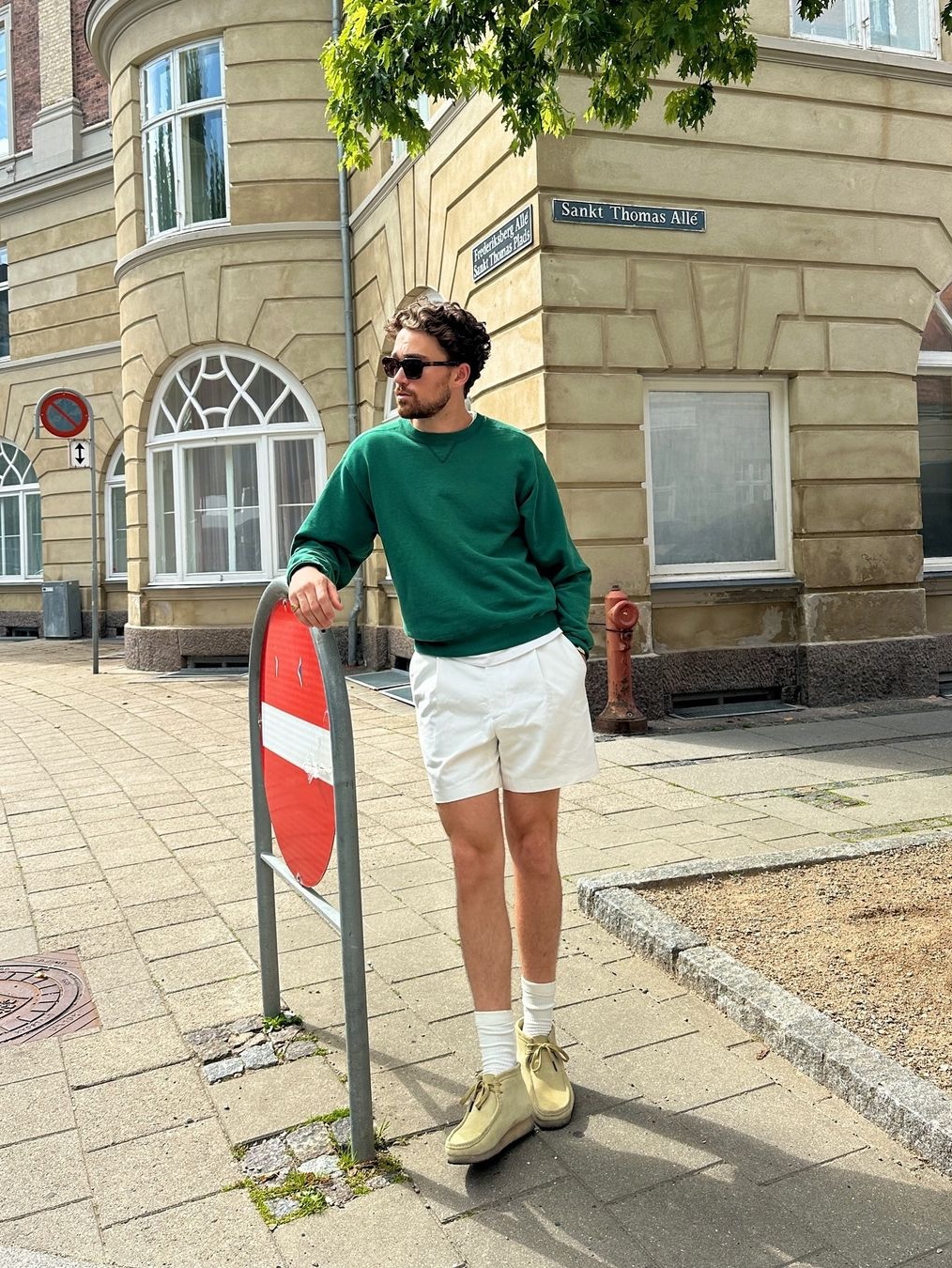 Clarks Wallabee Maple Suede, Clarks x Golf Wang Wallabe Light Pink 착용 스타일 - 4