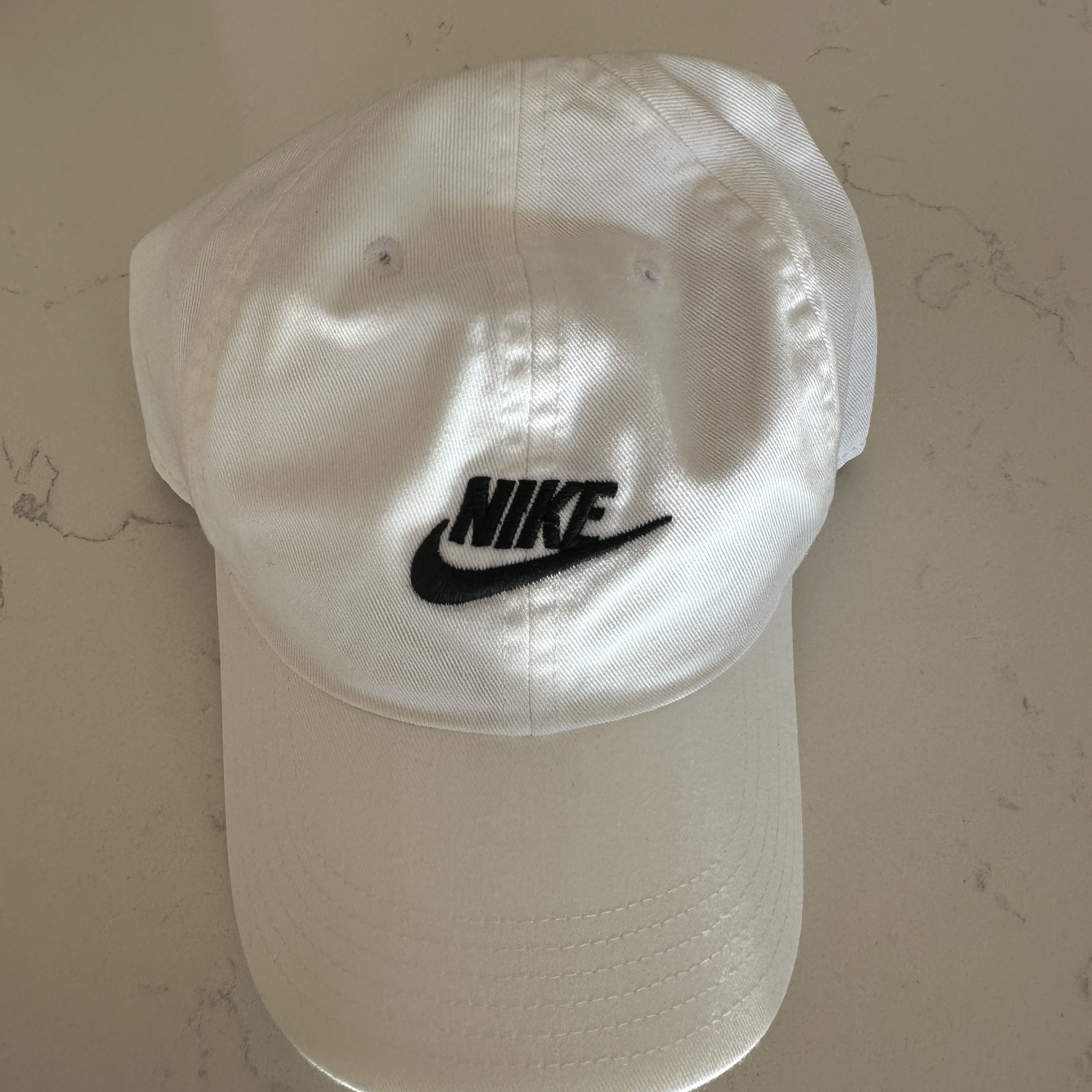 (Kids) Nike Heritage 86 Adjustable Cap White 착용 스타일