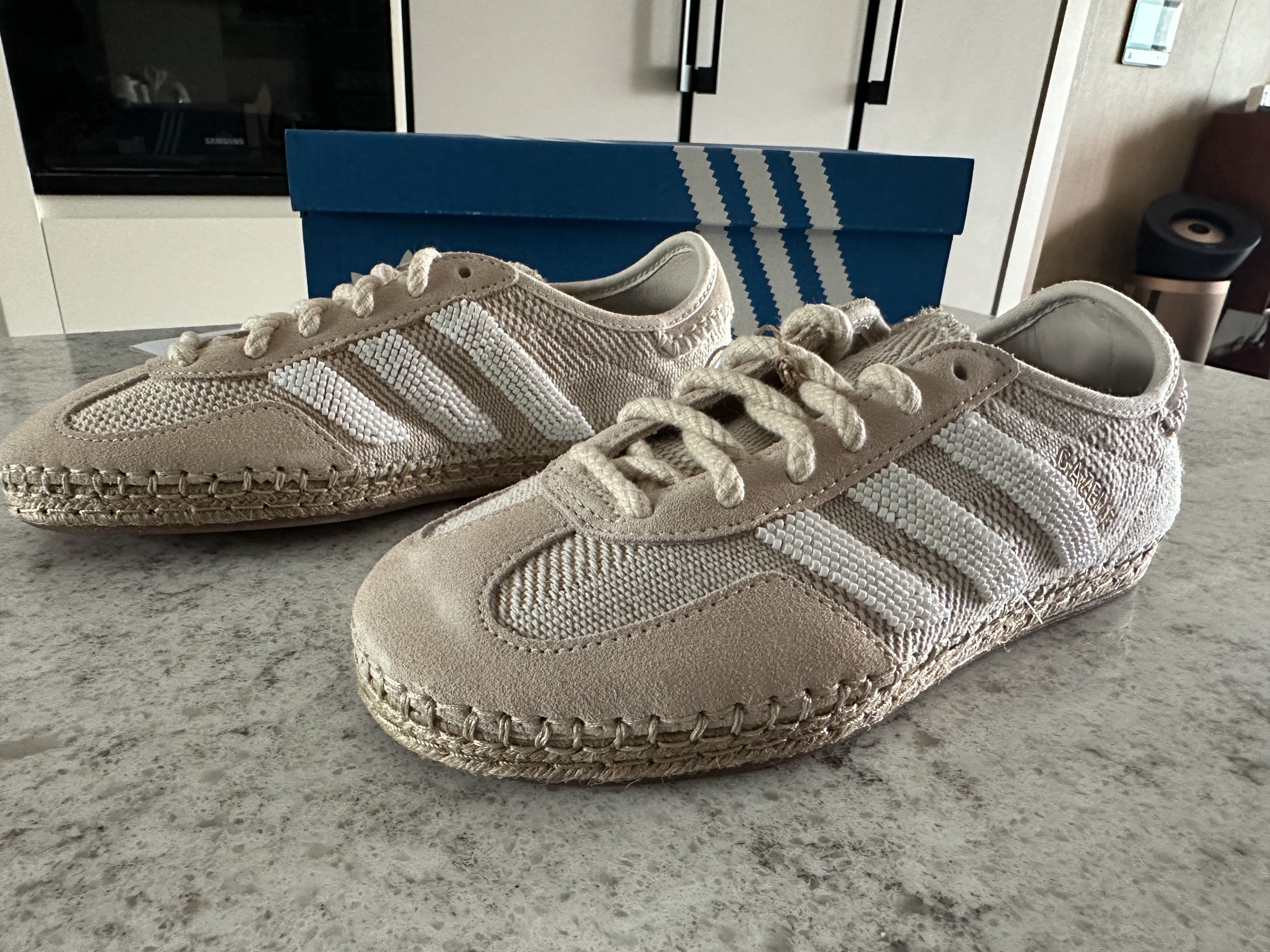 Adidas x Clot Gazelle Halo Ivory Cloud White 착용 스타일 - 5