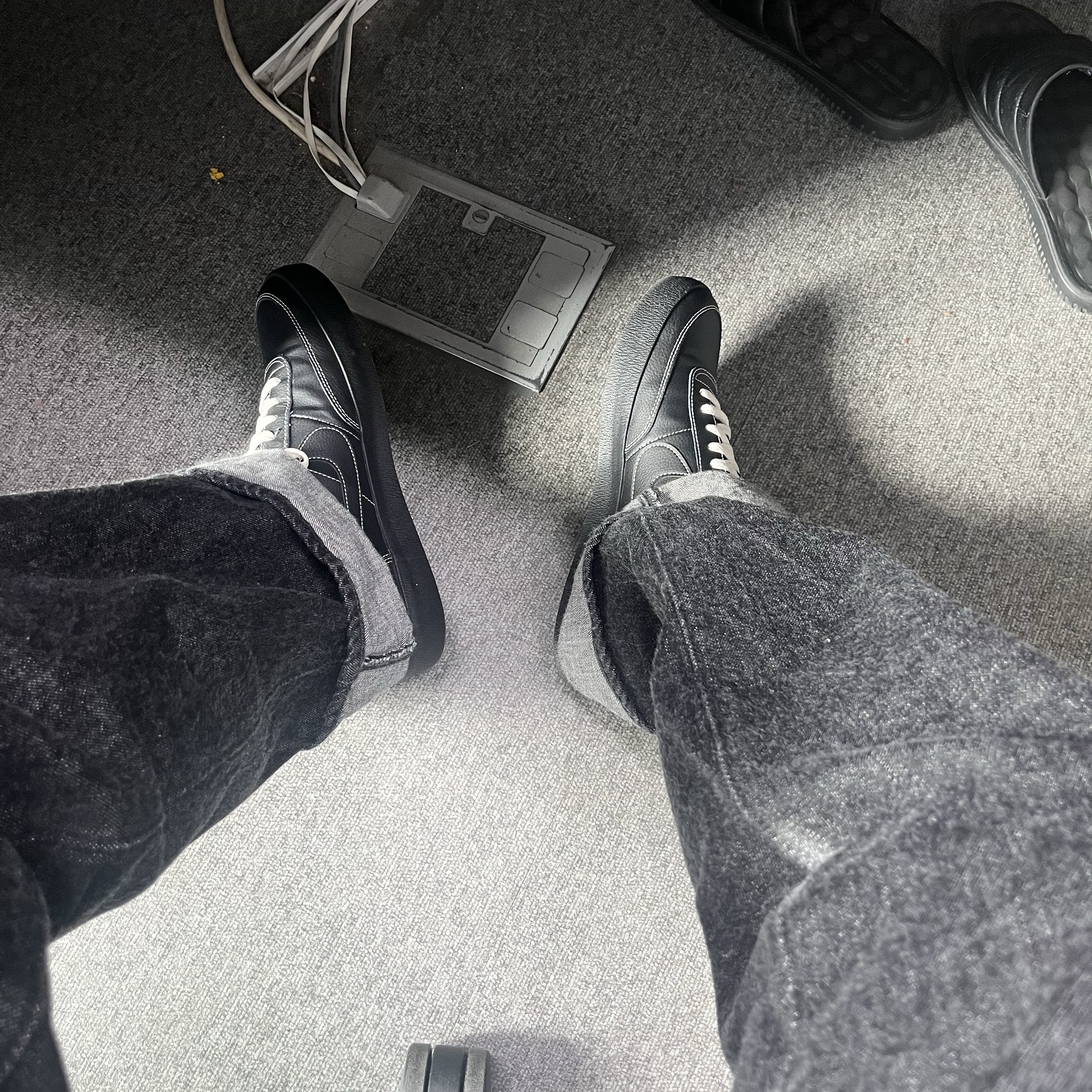 Nike Killshot 2 Black Phantom 착용 스타일