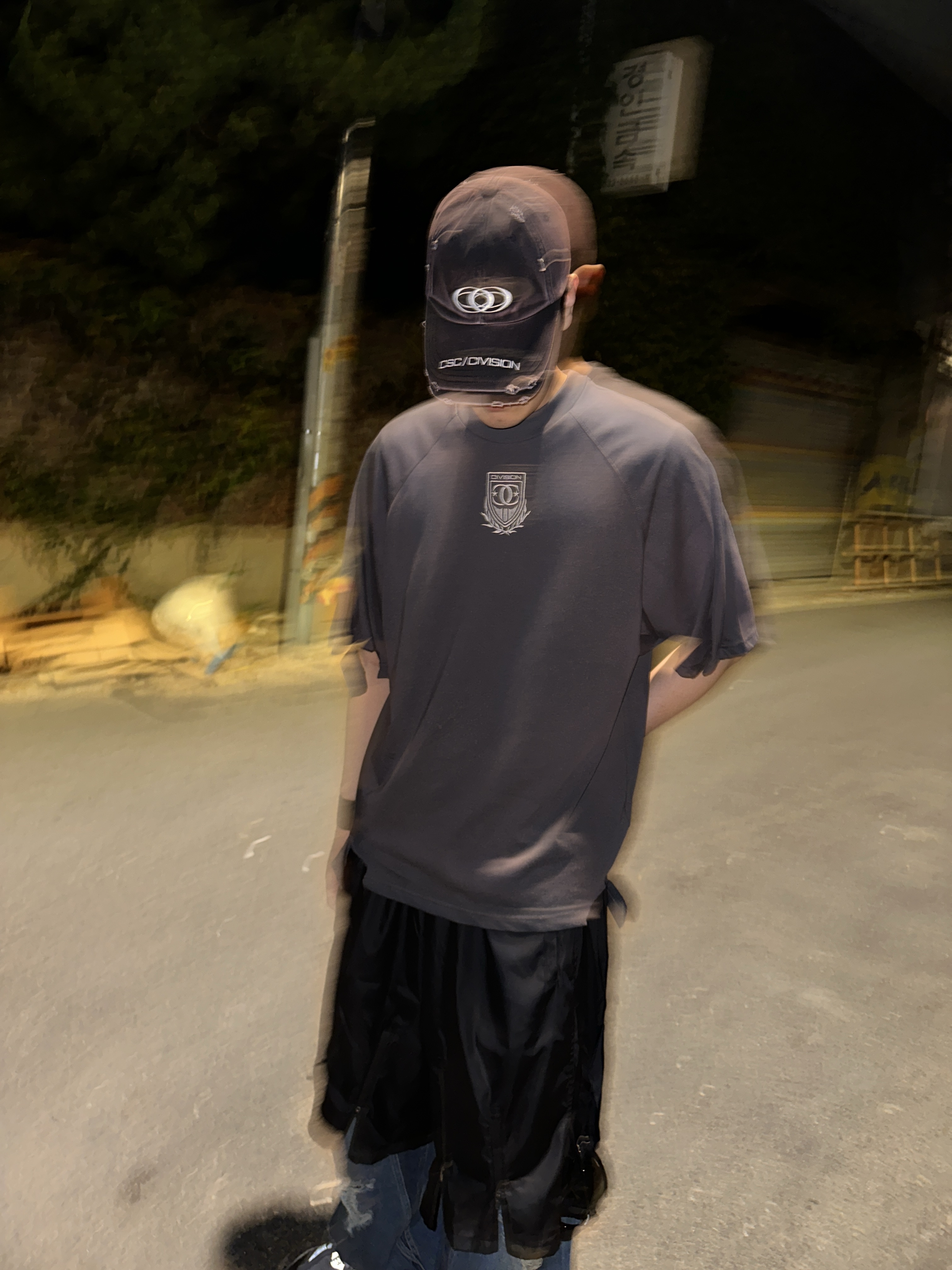 Civision by CSC Double Brim Cap Washed Black, Balenciaga Cargo Sneakers White Grey 착용 스타일 - 4