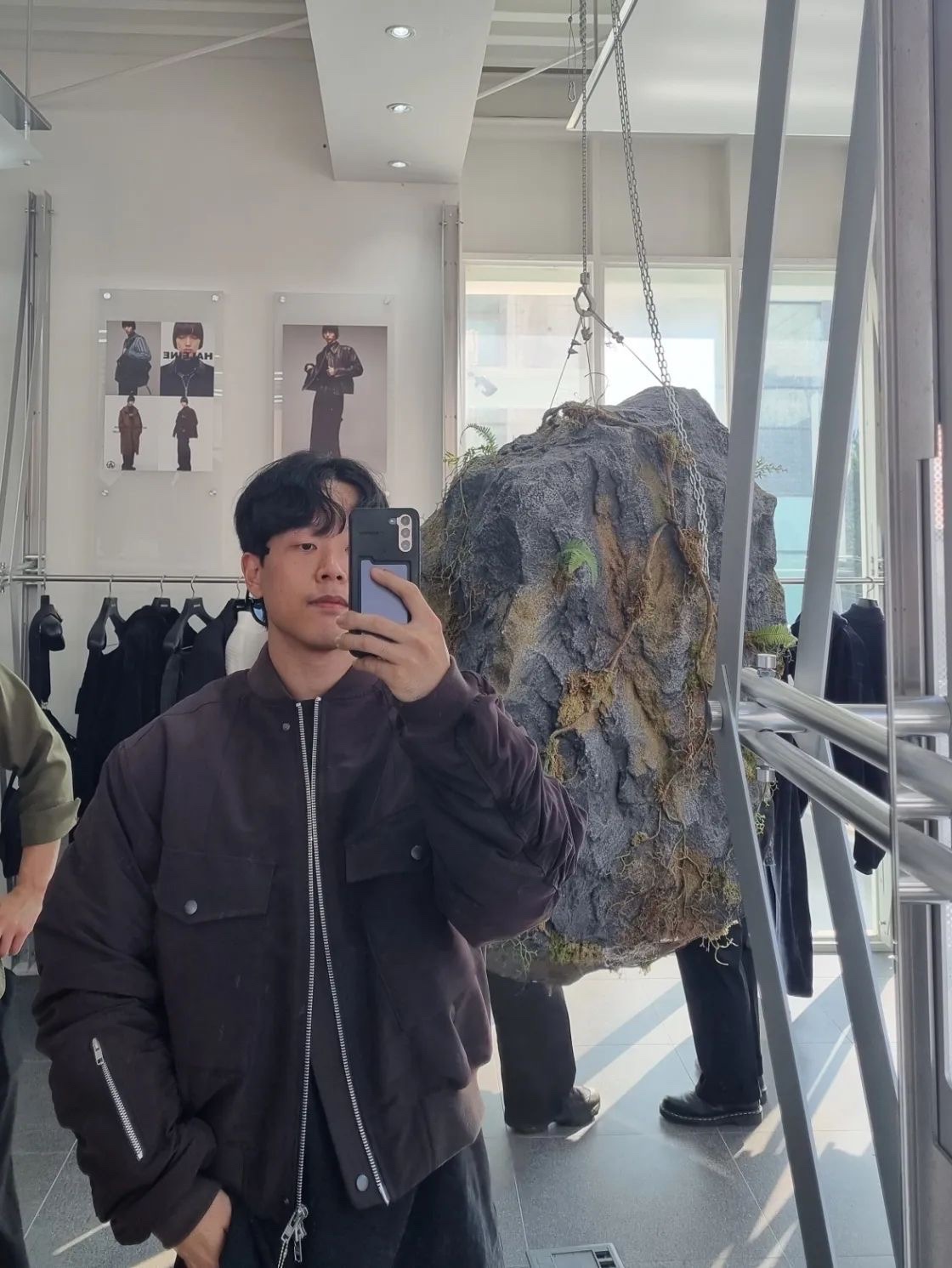 Haleine Cargo Pocket Bomber Jacket Black (VJ319), Haleine Cargo Pocket Bomber Jacket Grey (VJ320) 착용 스타일