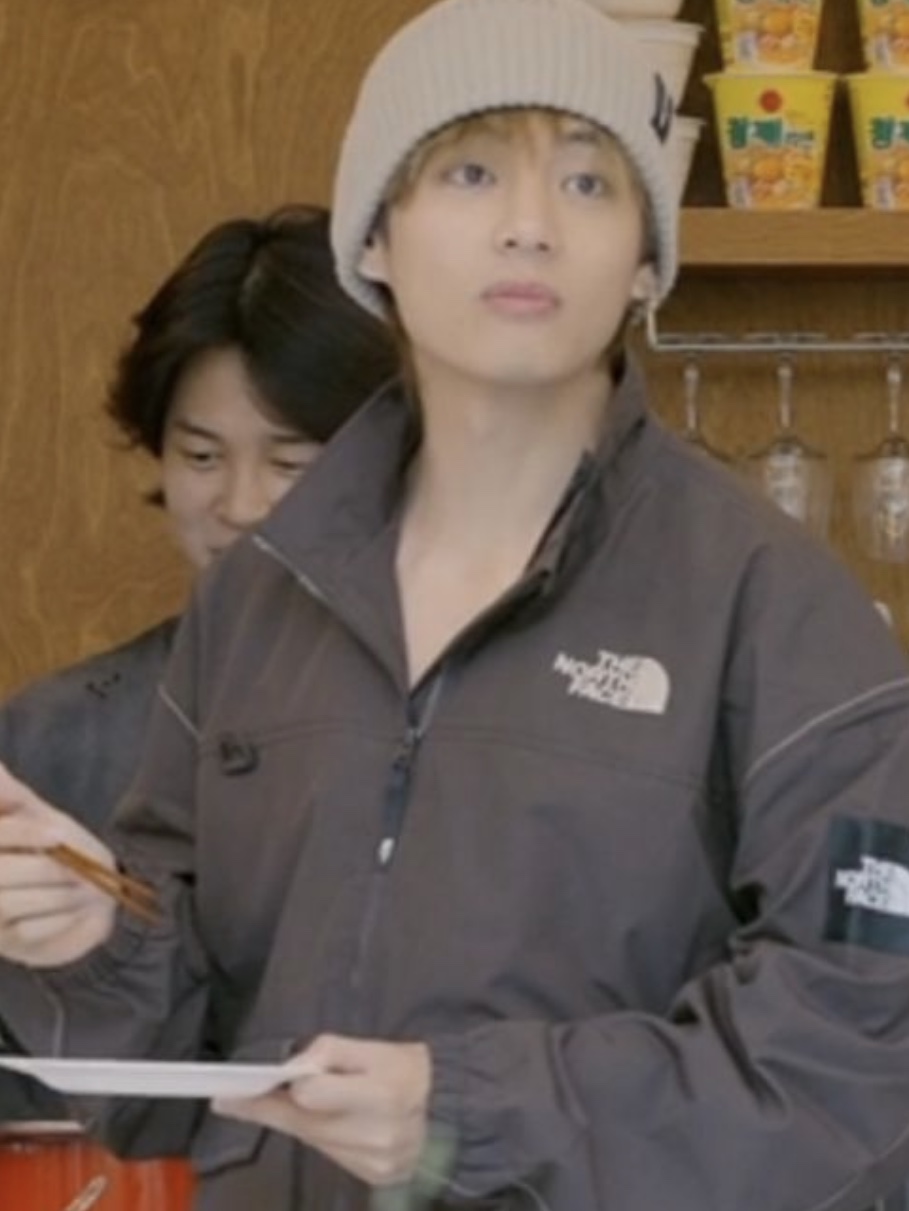 The North Face White Label Neilton Jacket Dark Brown 착용 스타일