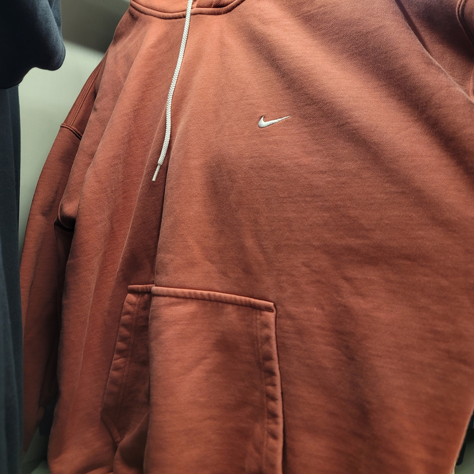 Nike NRG Solo Swoosh Fleece Hoodie Canyon Rust - Asia 착용 스타일