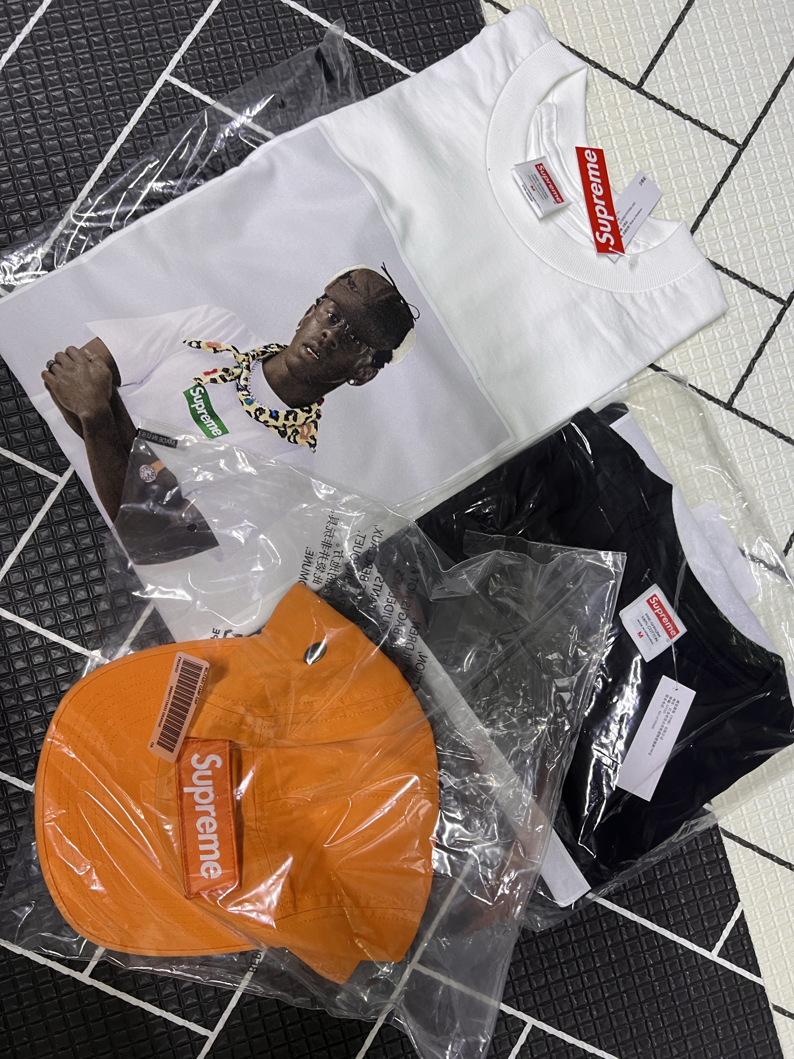 Supreme Military Camp Cap Orange - 24FW, Supreme Tyler The Creator T-Shirt White - 24FW 착용 스타일