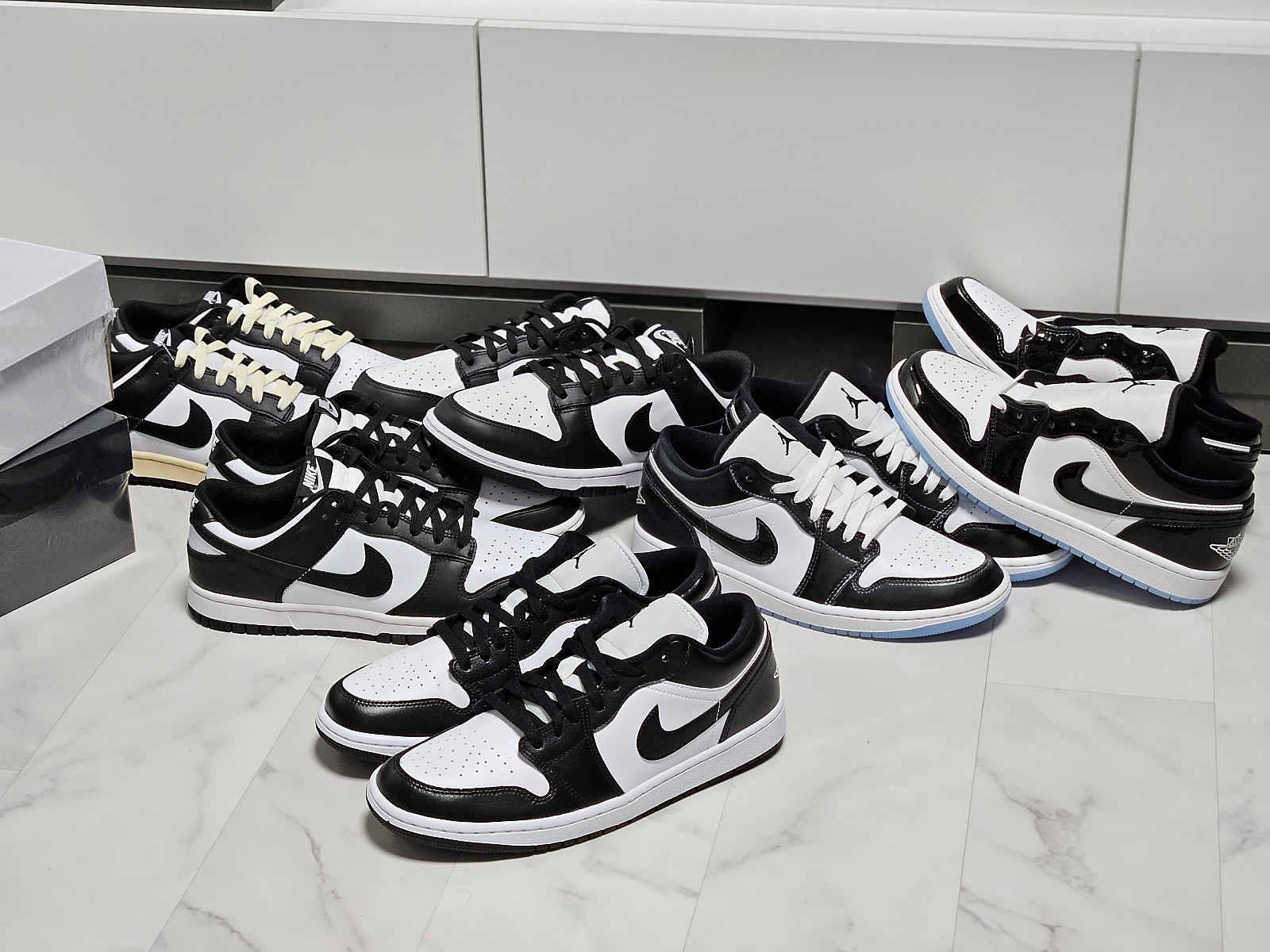 Nike Dunk Low Retro Black, Jordan 1 Low SE Concord 착용 스타일 - 2