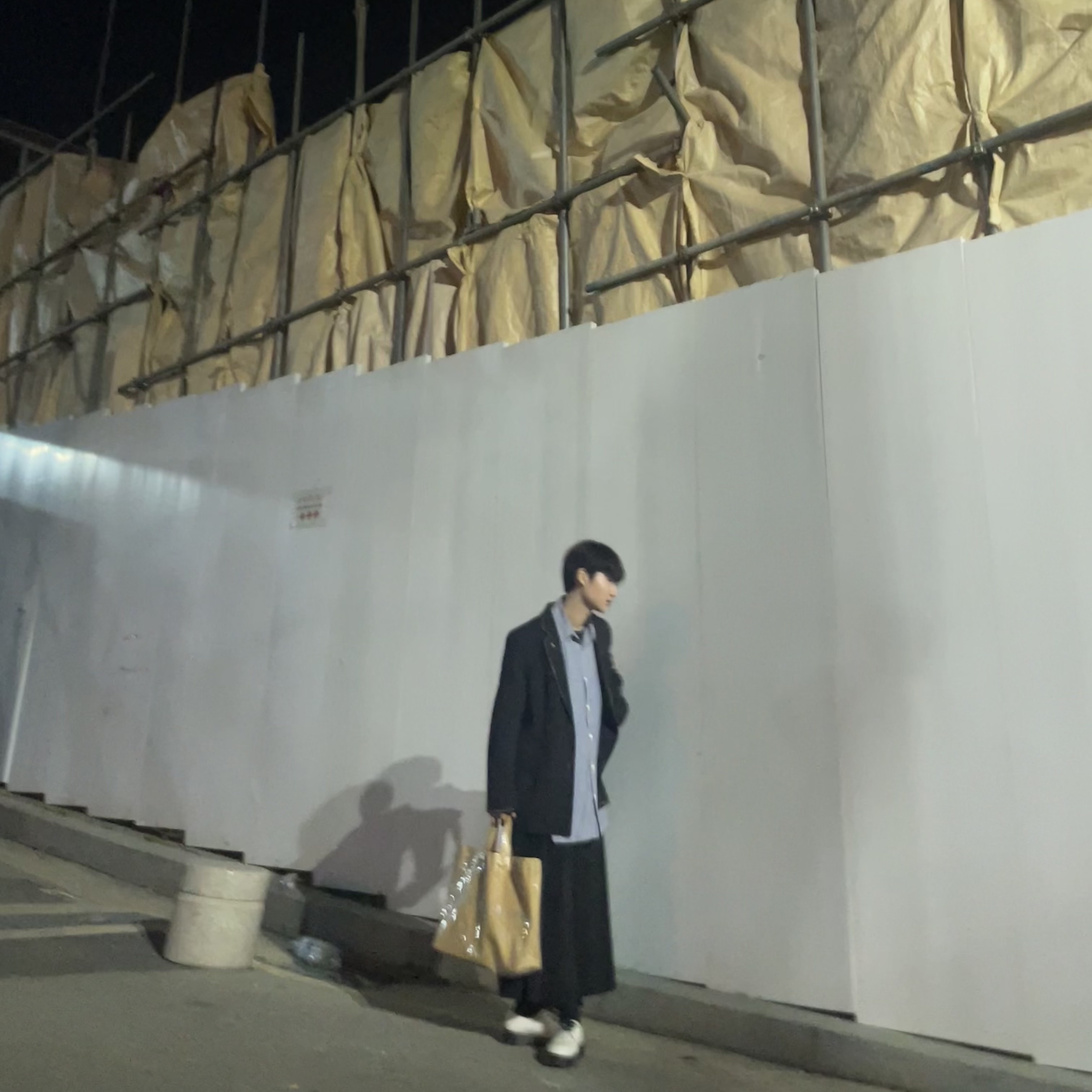 Zara x Ader Error Oversized Blazer Black, Dr. Martens 1461 Smooth White 착용 스타일 - 2