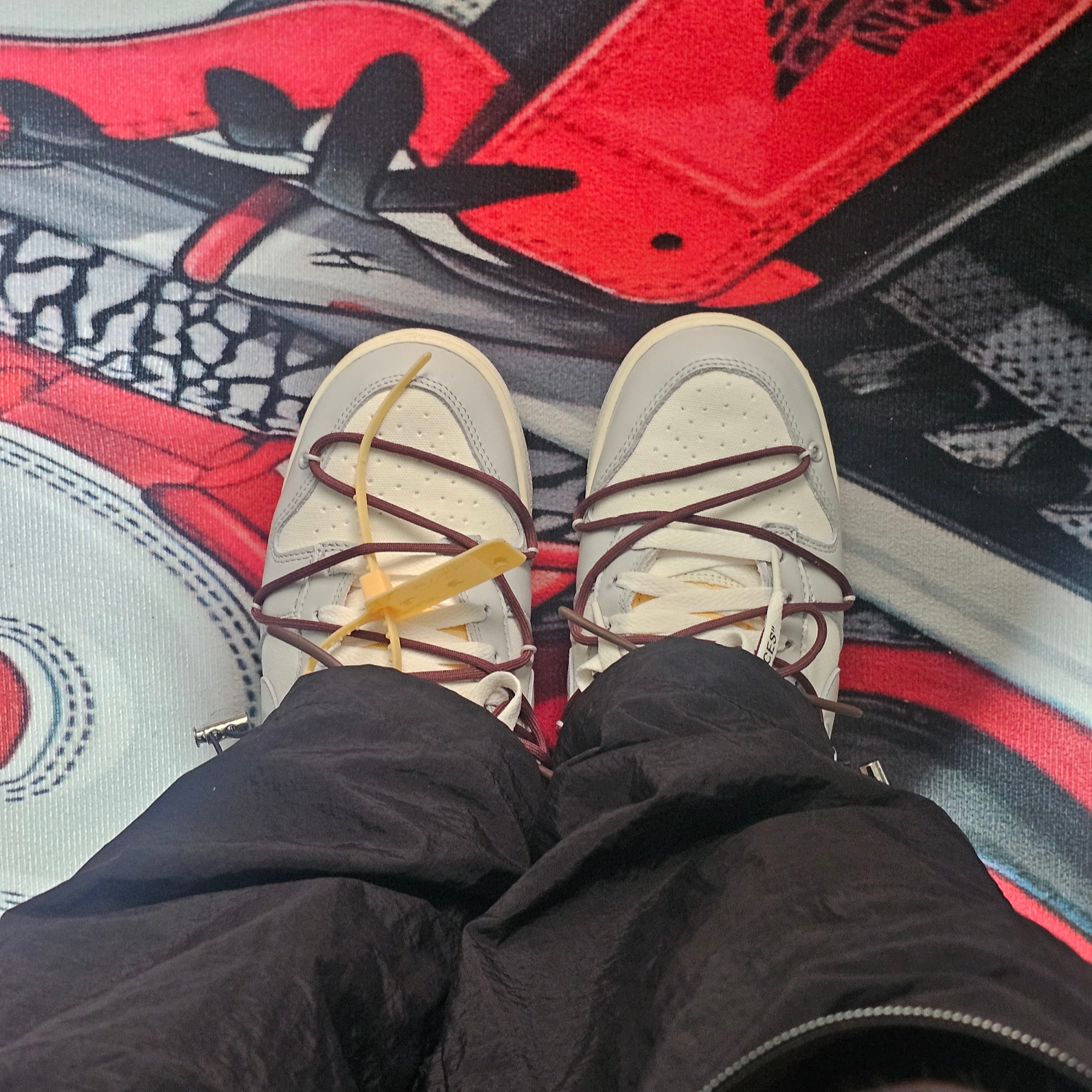 Nike x Off-White Dunk Low The 50 - Lot 46, Asics x Beams Gel-Kayano 14 Gore-Tex Black 착용 스타일 - 1