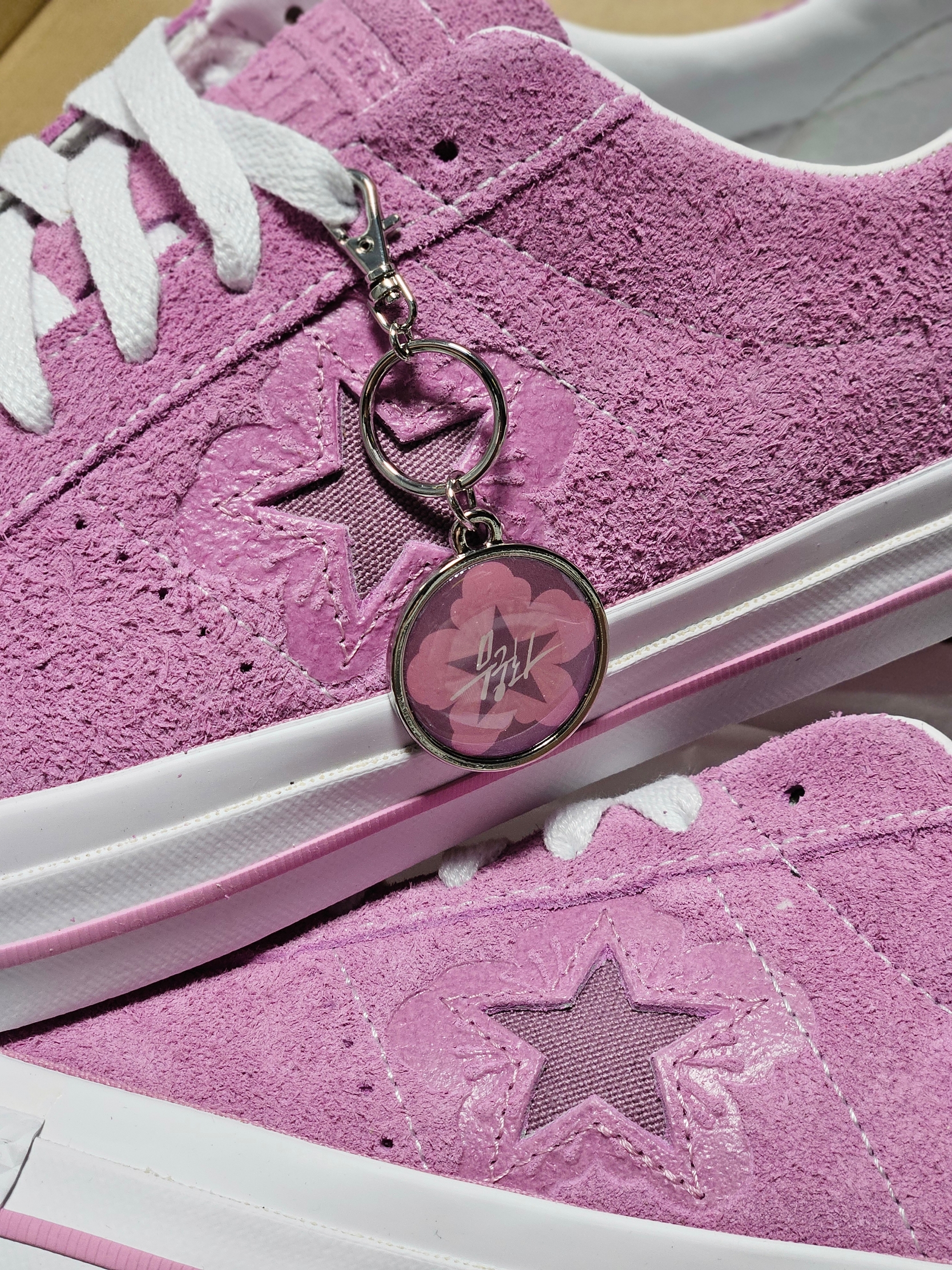 Converse One Star Pro Flower Light Orchid 착용 스타일 - 1