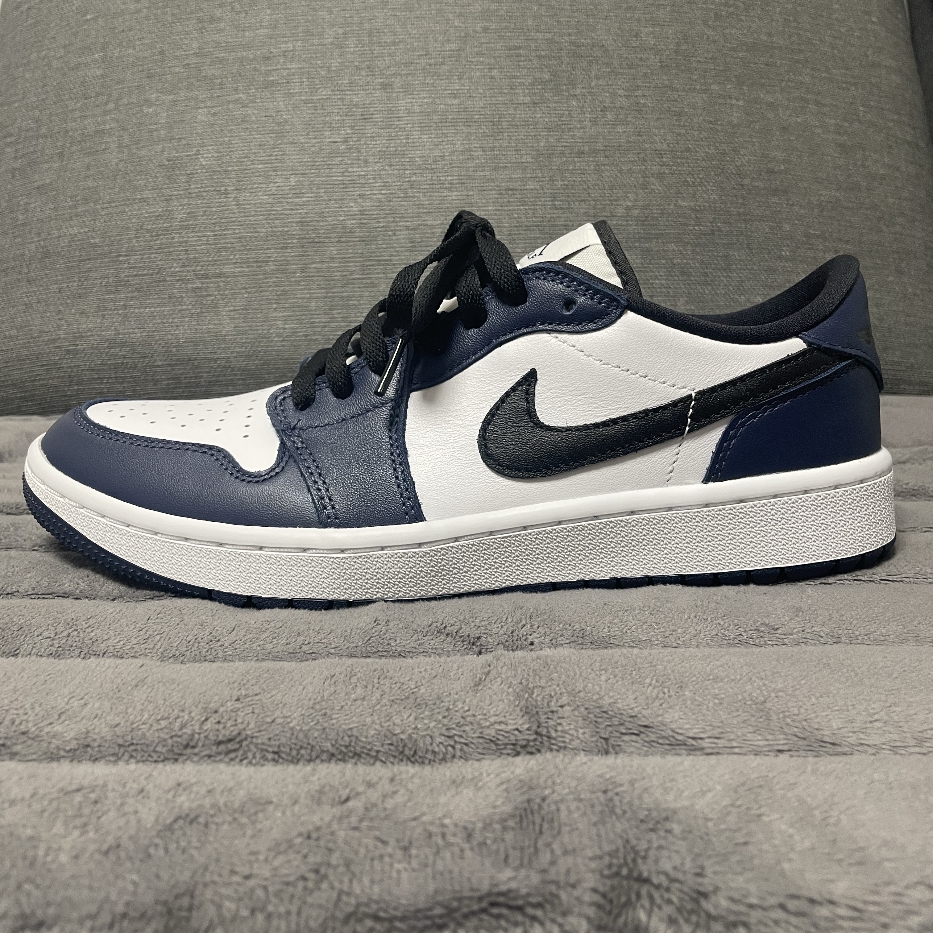 Jordan 1 Low Golf Midnight Navy 착용 스타일 - 1