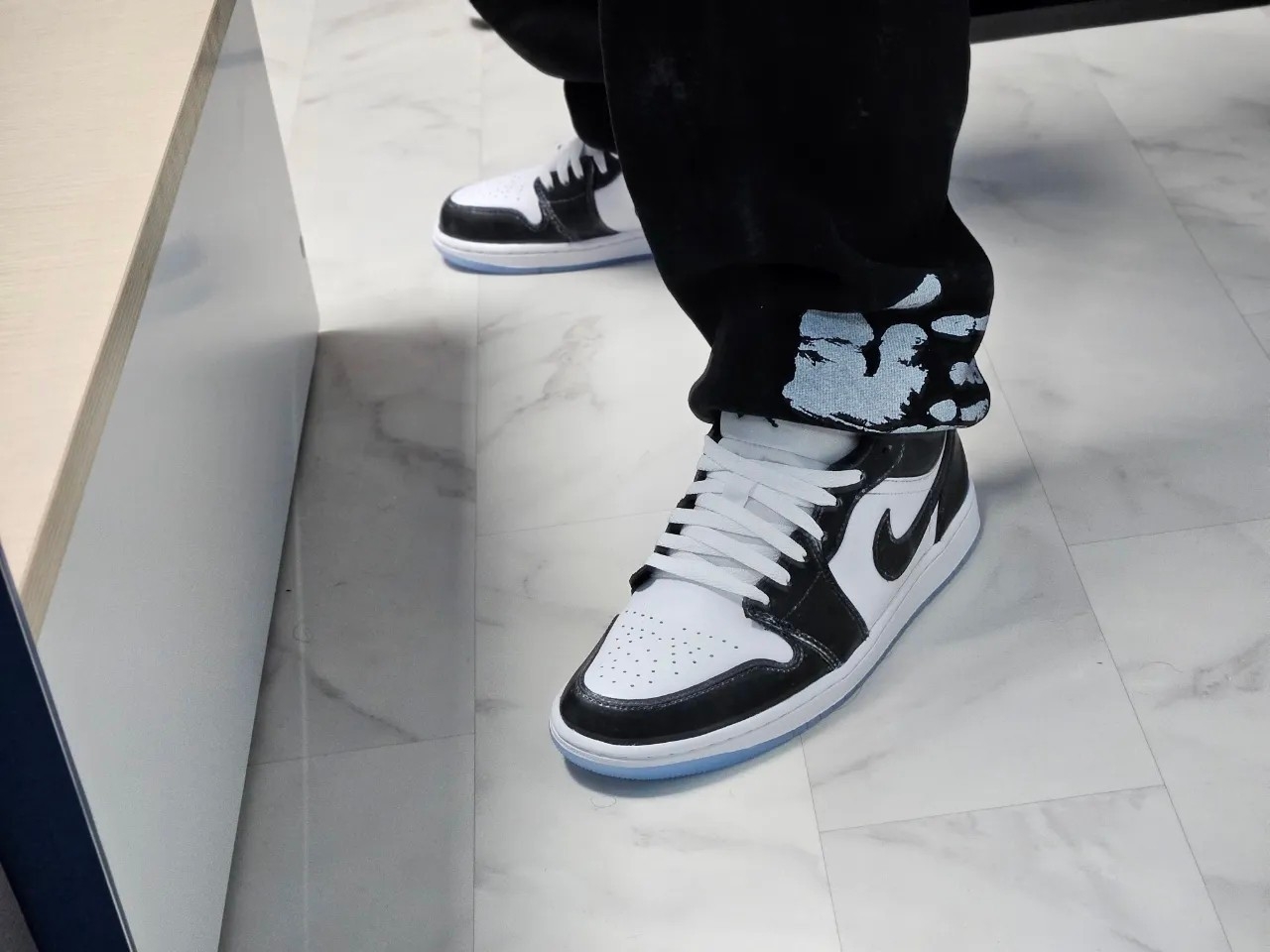 Nike Dunk Low Retro Black, Jordan 1 Low SE Concord 착용 스타일 - 7