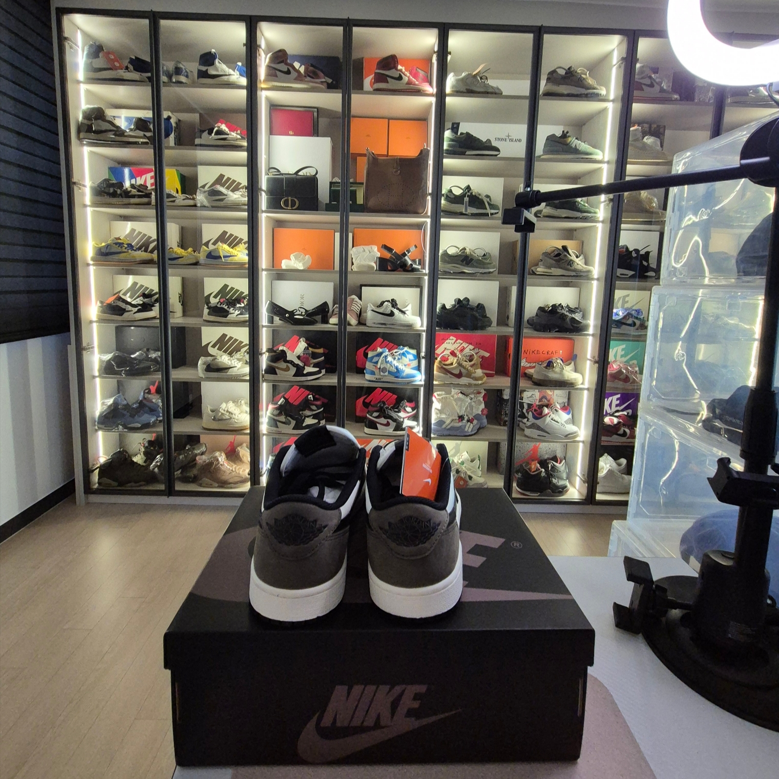 Jordan 1 Retro Low OG Mocha 착용 스타일 - 2