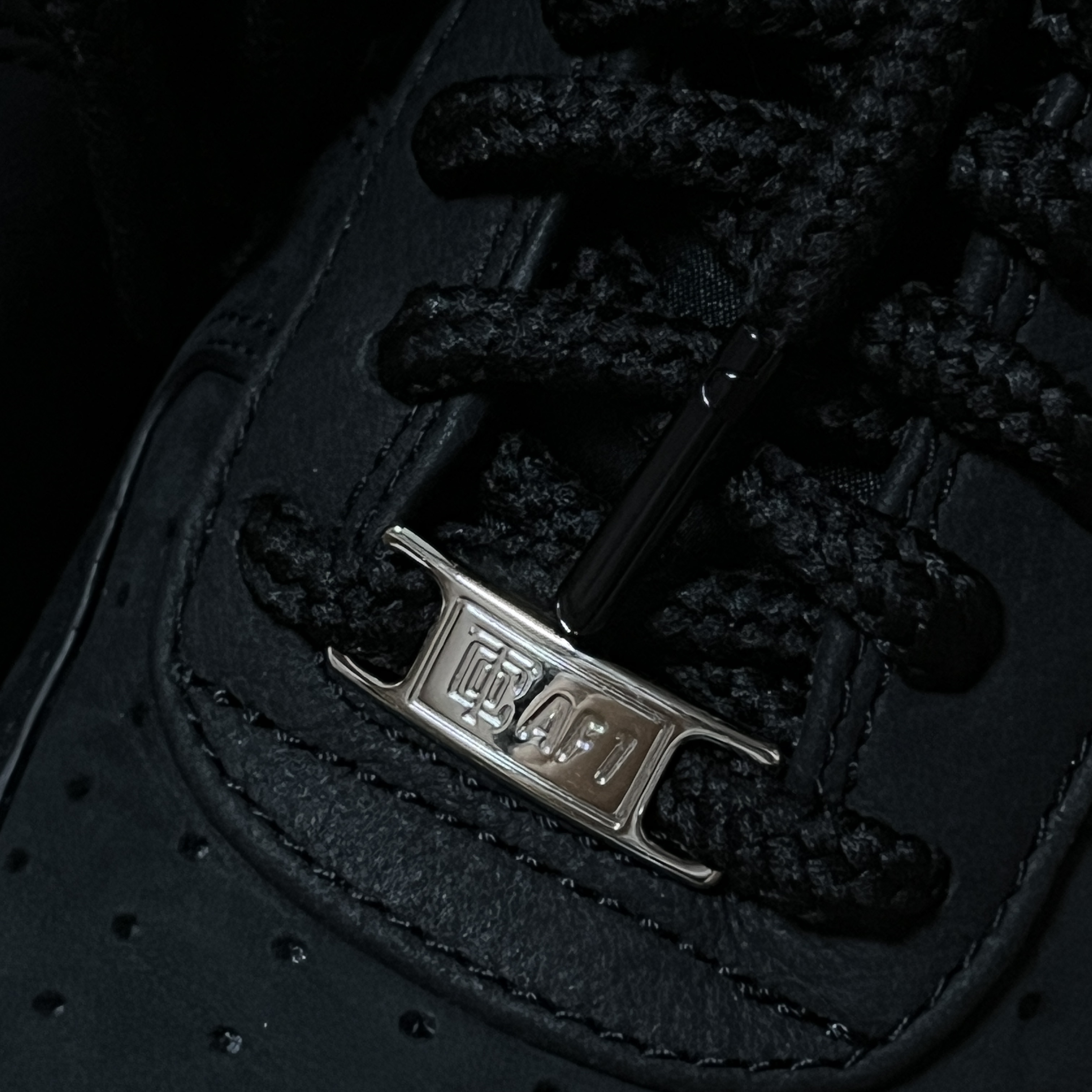 Tiffany & Co. x Nike Air Force 1 Dubrae Sterling Silver (Set of 2), Nike x Tiffany & Co. Air Force 1 Low SP 1837 착용 스타일 - 3