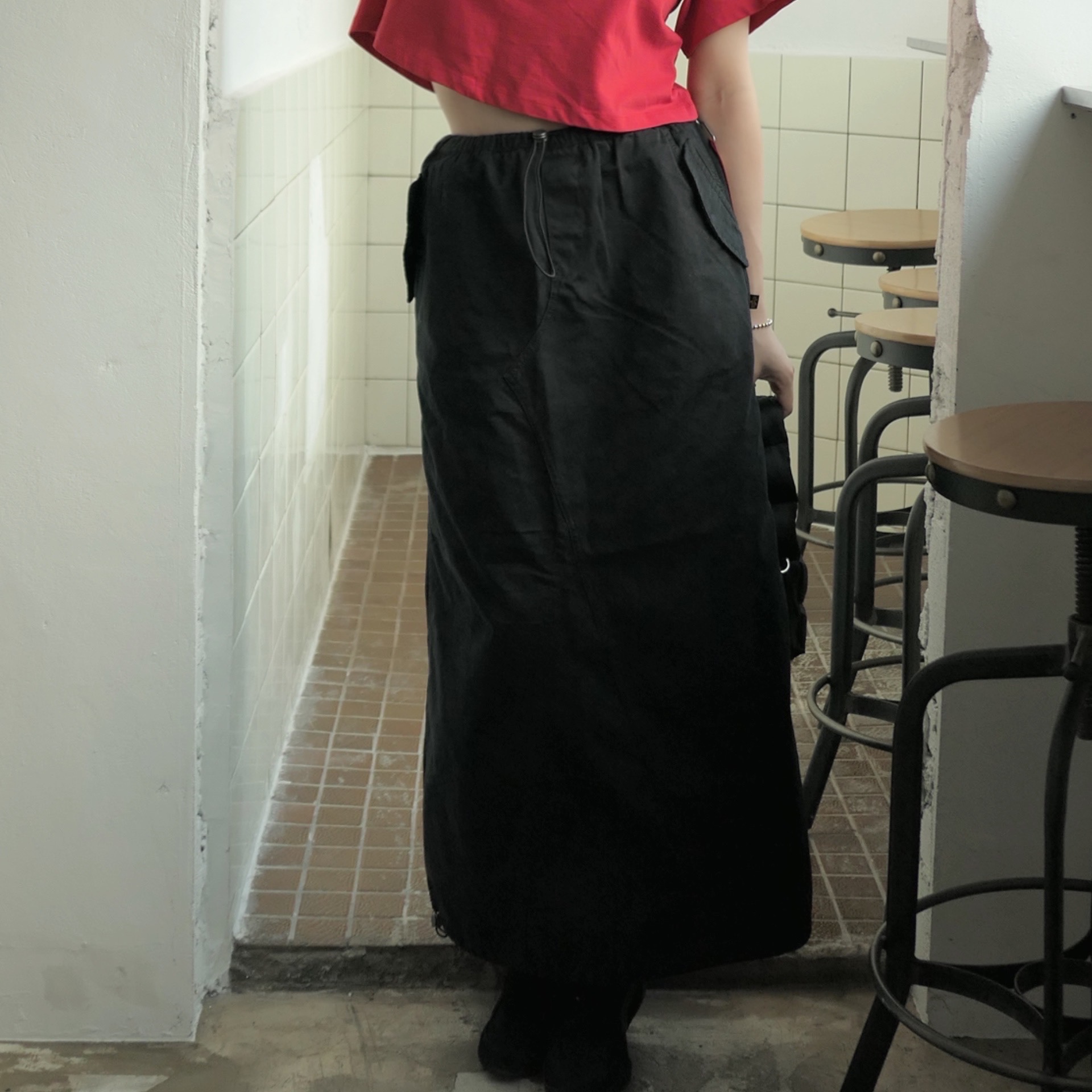 ALPHA INDUSTRIES Drawcord Skirt W Black 착용 스타일 - 2